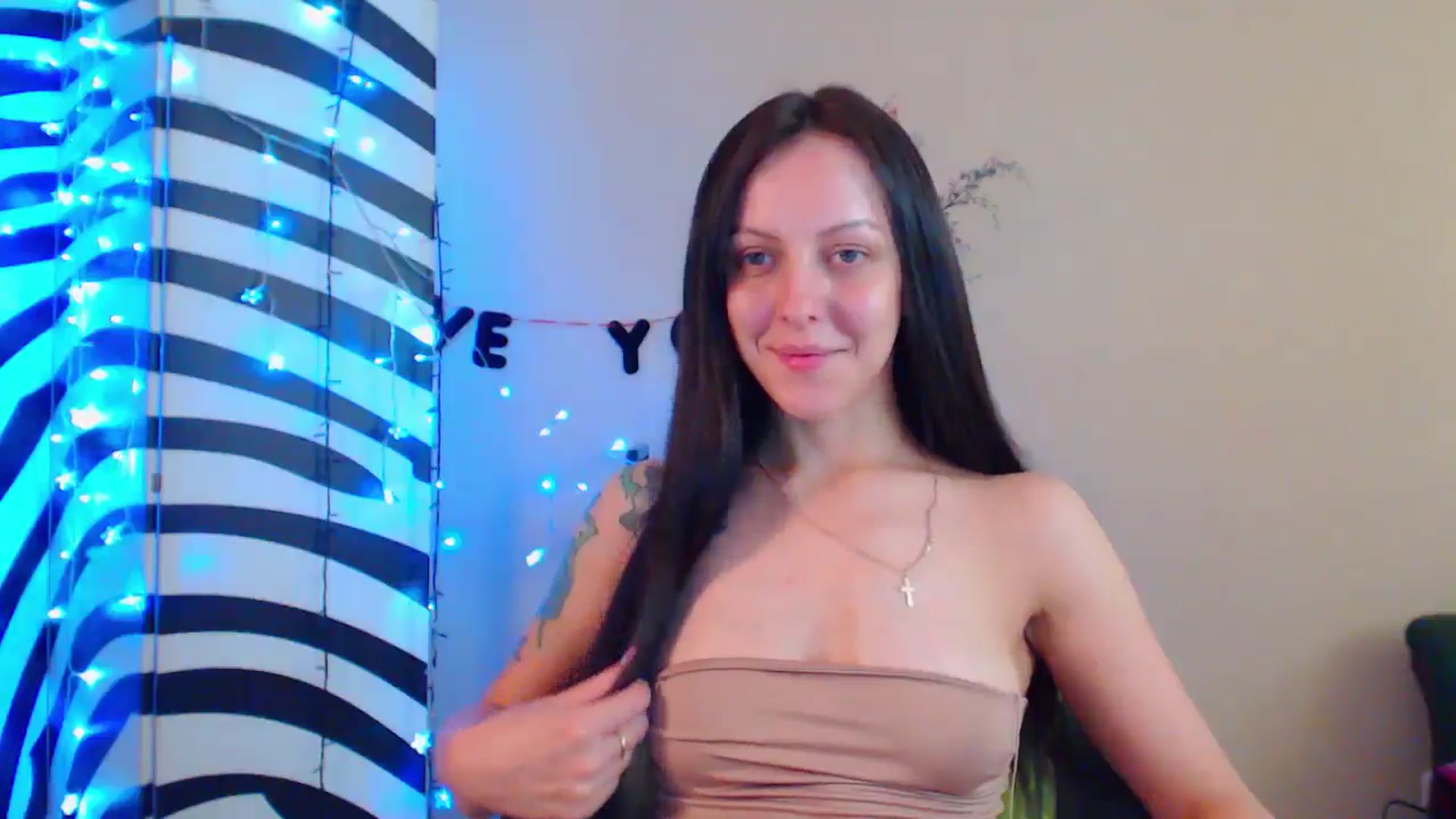 Gallery image thumbnail from MiracleMiss's myfreecams stream on, 07/05/2024, 15:35 image 18 of 20