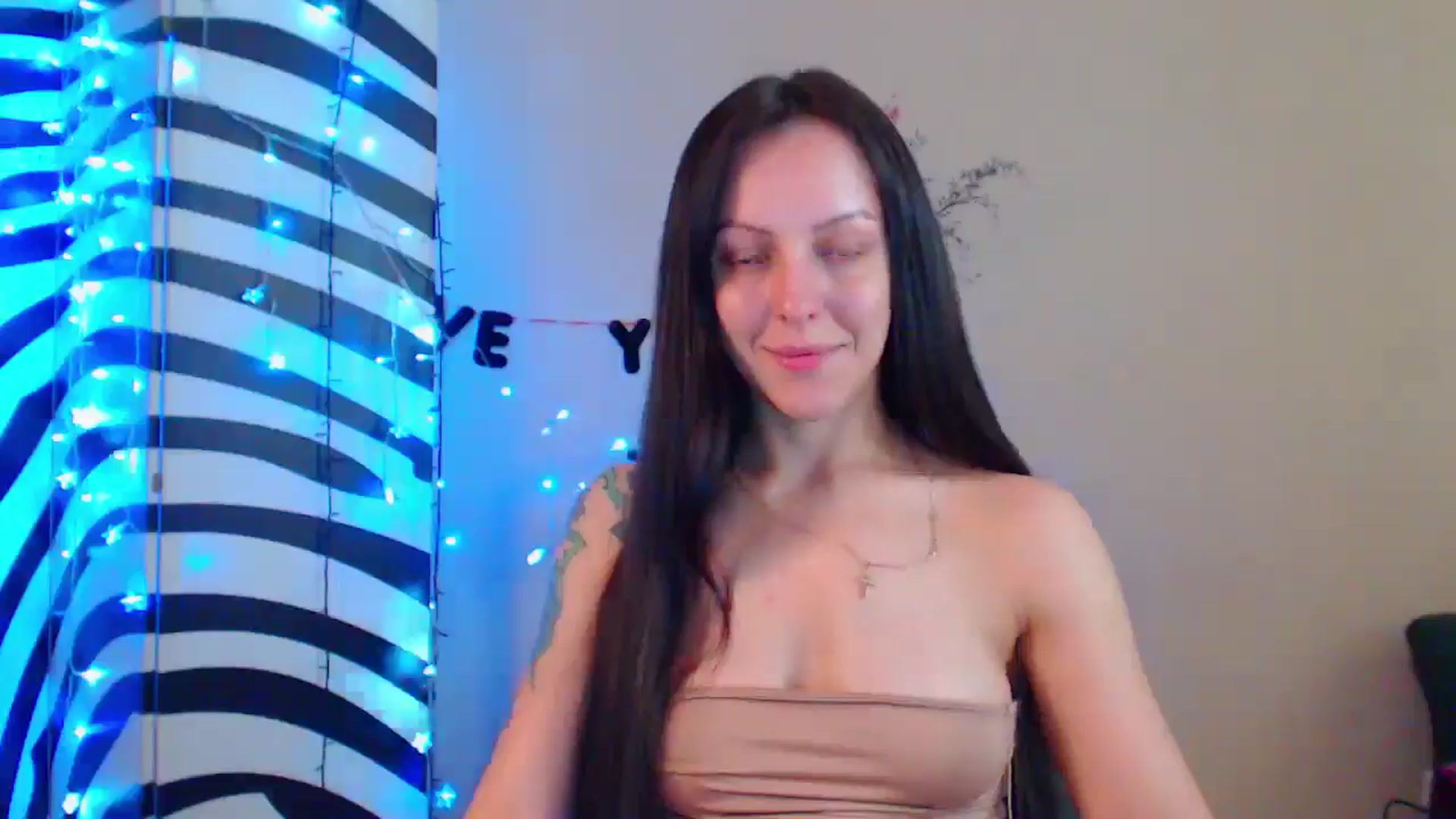 Gallery image thumbnail from MiracleMiss's myfreecams stream on, 07/05/2024, 15:35 image 7 of 20