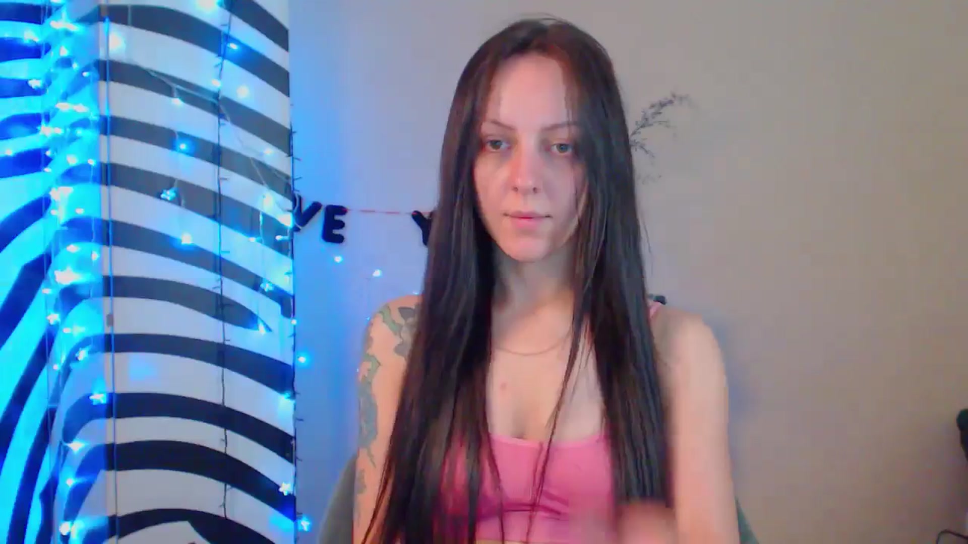 Gallery image thumbnail from MiracleMiss's myfreecams stream on, 07/06/2024, 10:11 image 4 of 20