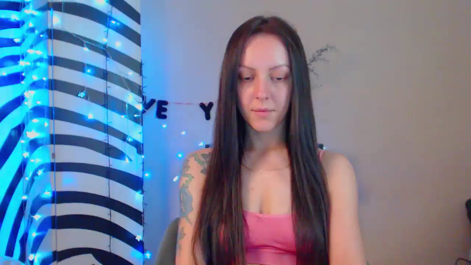 Gallery image thumbnail from MiracleMiss's myfreecams stream on, 07/06/2024, 10:11 image 13 of 20