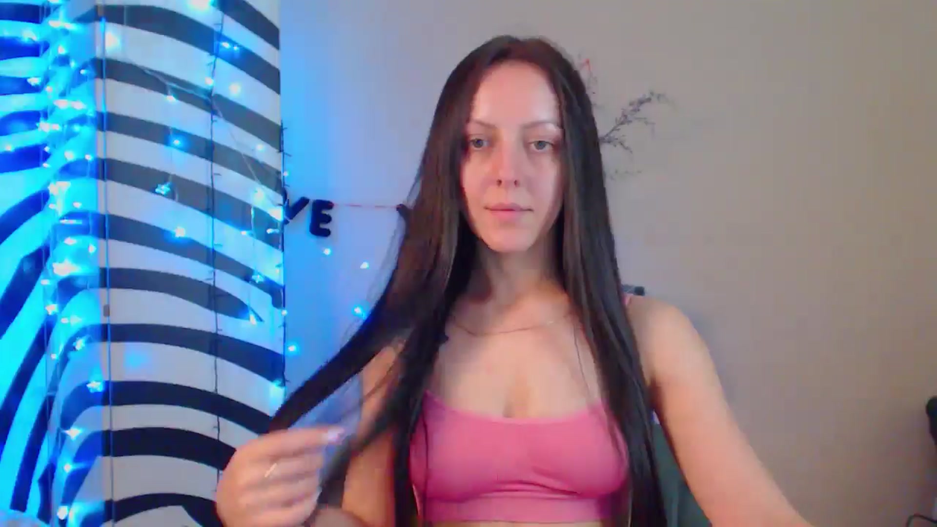 Gallery image thumbnail from MiracleMiss's myfreecams stream on, 07/06/2024, 10:11 image 16 of 20