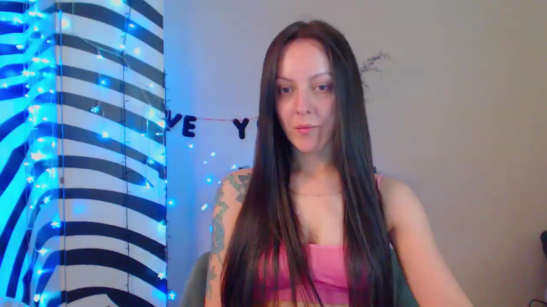 Gallery image thumbnail from MiracleMiss's myfreecams stream on, 07/06/2024, 10:11 image 11 of 20