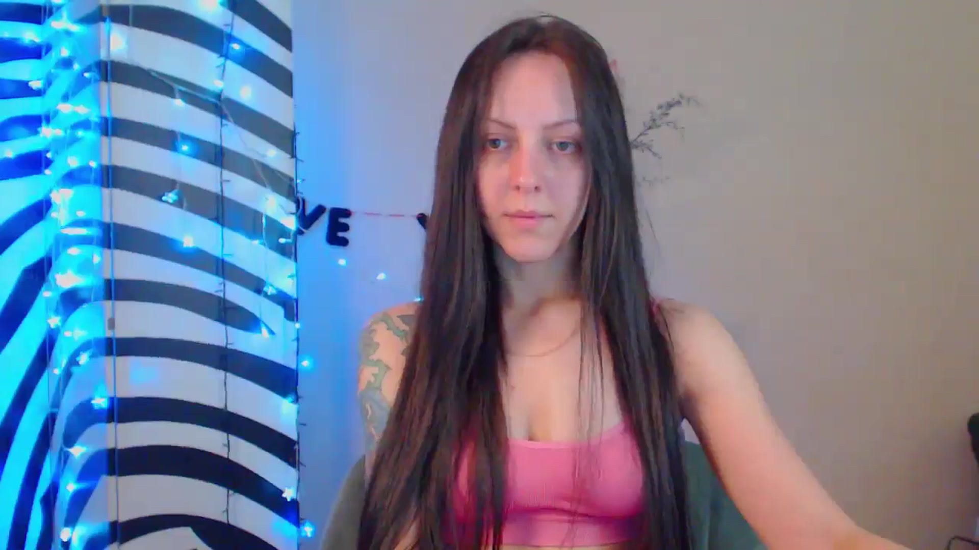 Gallery image thumbnail from MiracleMiss's myfreecams stream on, 07/06/2024, 10:11 image 2 of 20