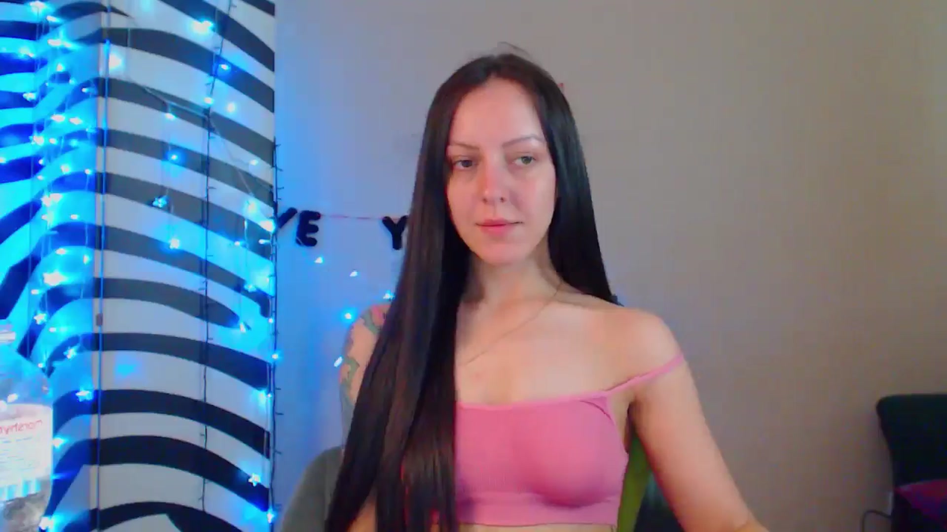 Gallery image thumbnail from MiracleMiss's myfreecams stream on, 07/07/2024, 10:04 image 10 of 20