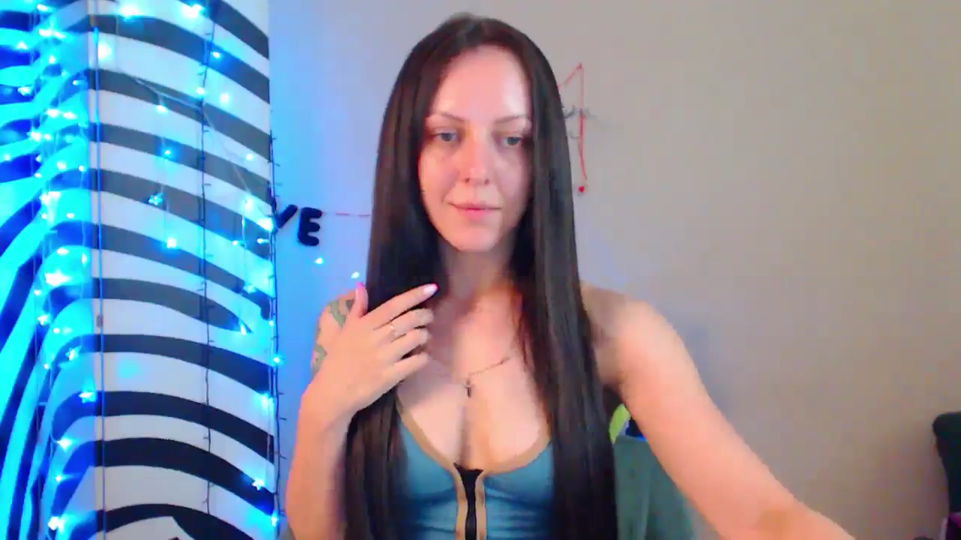 Gallery image thumbnail from MiracleMiss's myfreecams stream on, 07/08/2024, 12:28 image 16 of 20