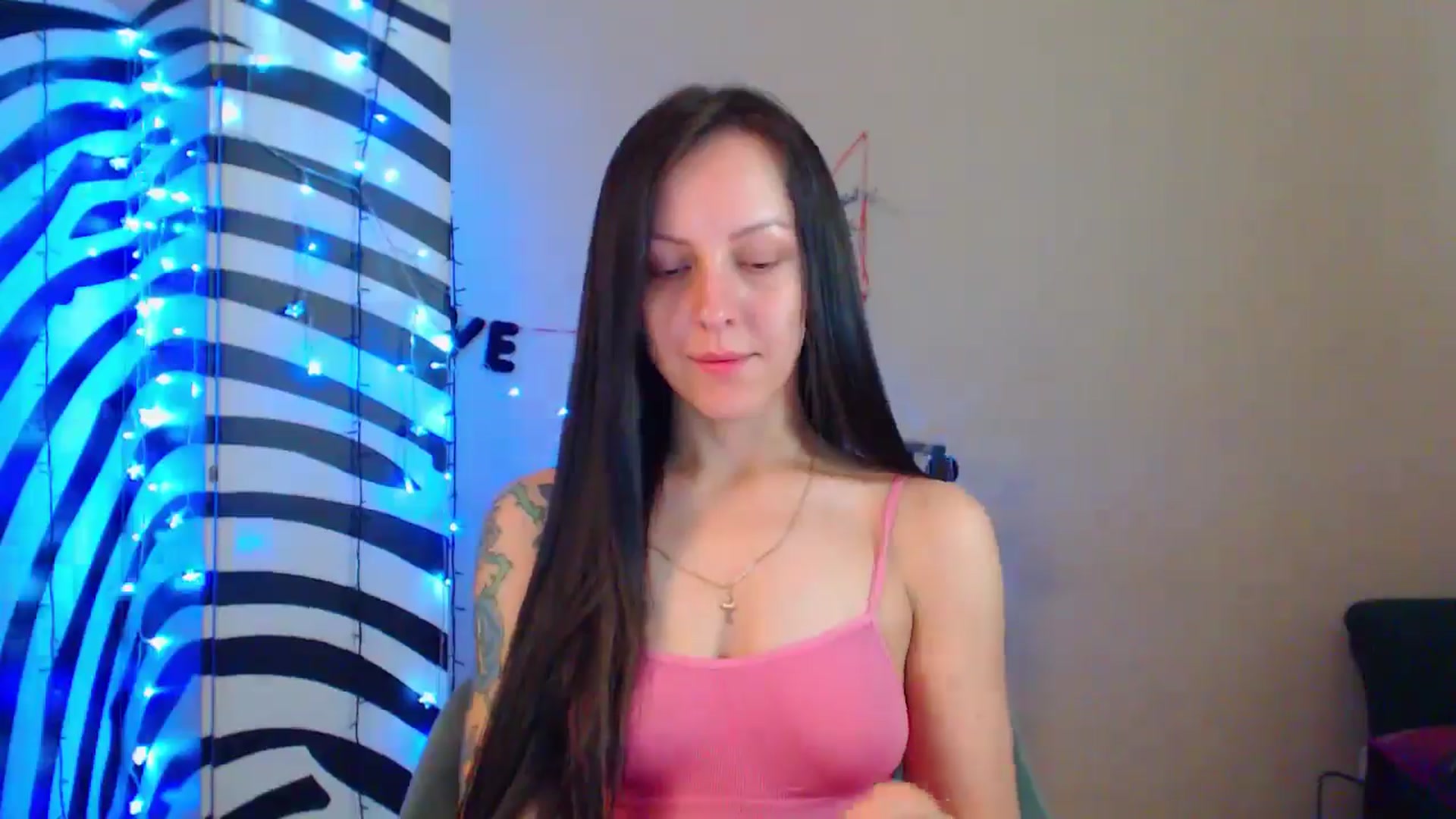 Gallery image thumbnail from MiracleMiss's myfreecams stream on, 07/09/2024, 08:19 image 5 of 20