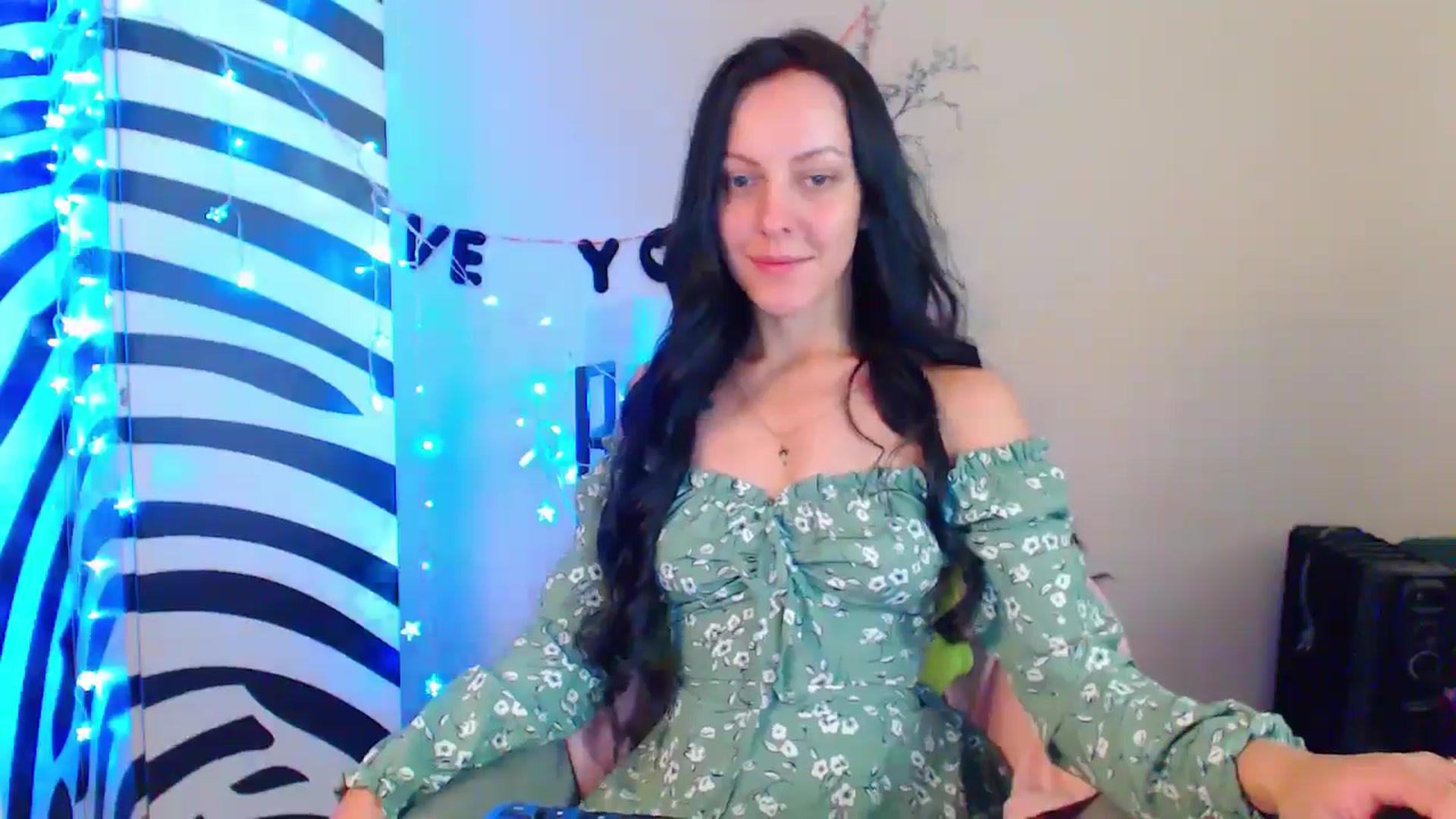 Gallery image thumbnail from MiracleMiss's myfreecams stream on, 07/24/2024, 09:48 image 11 of 20