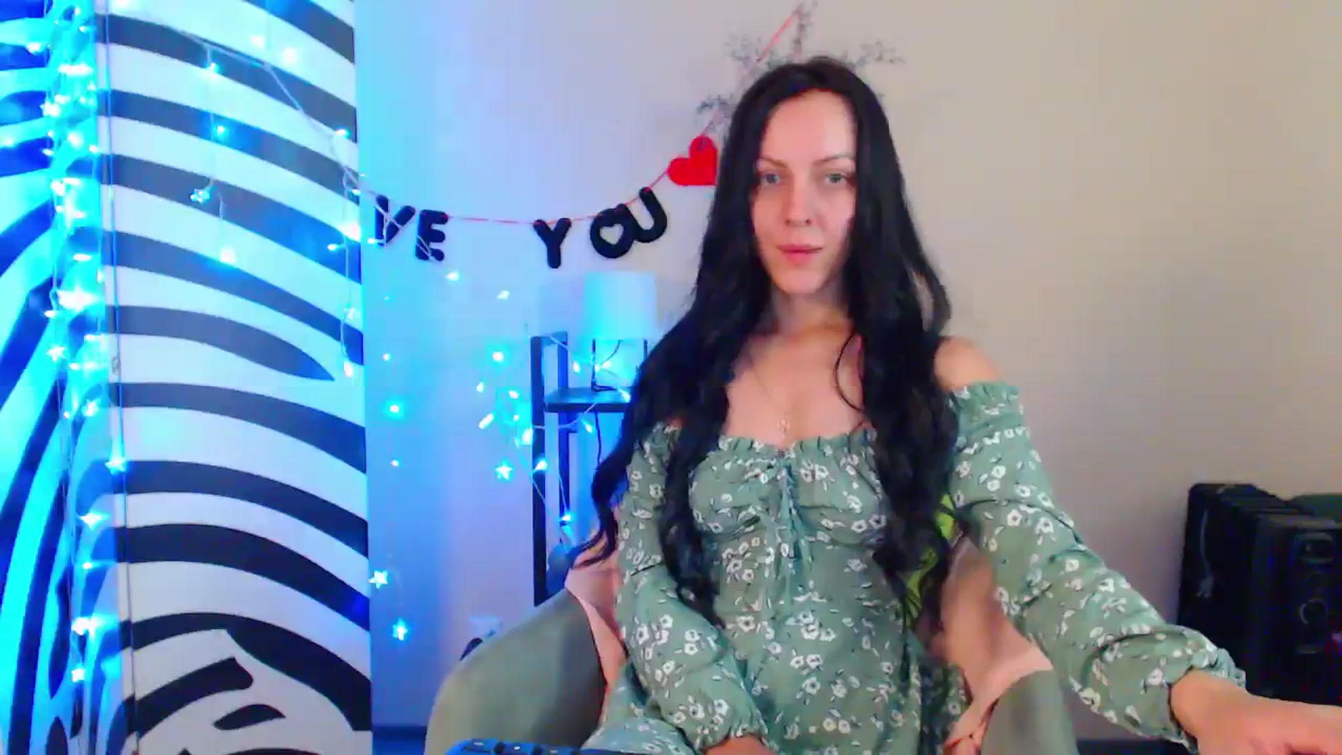 Gallery image thumbnail from MiracleMiss's myfreecams stream on, 07/24/2024, 09:48 image 9 of 20