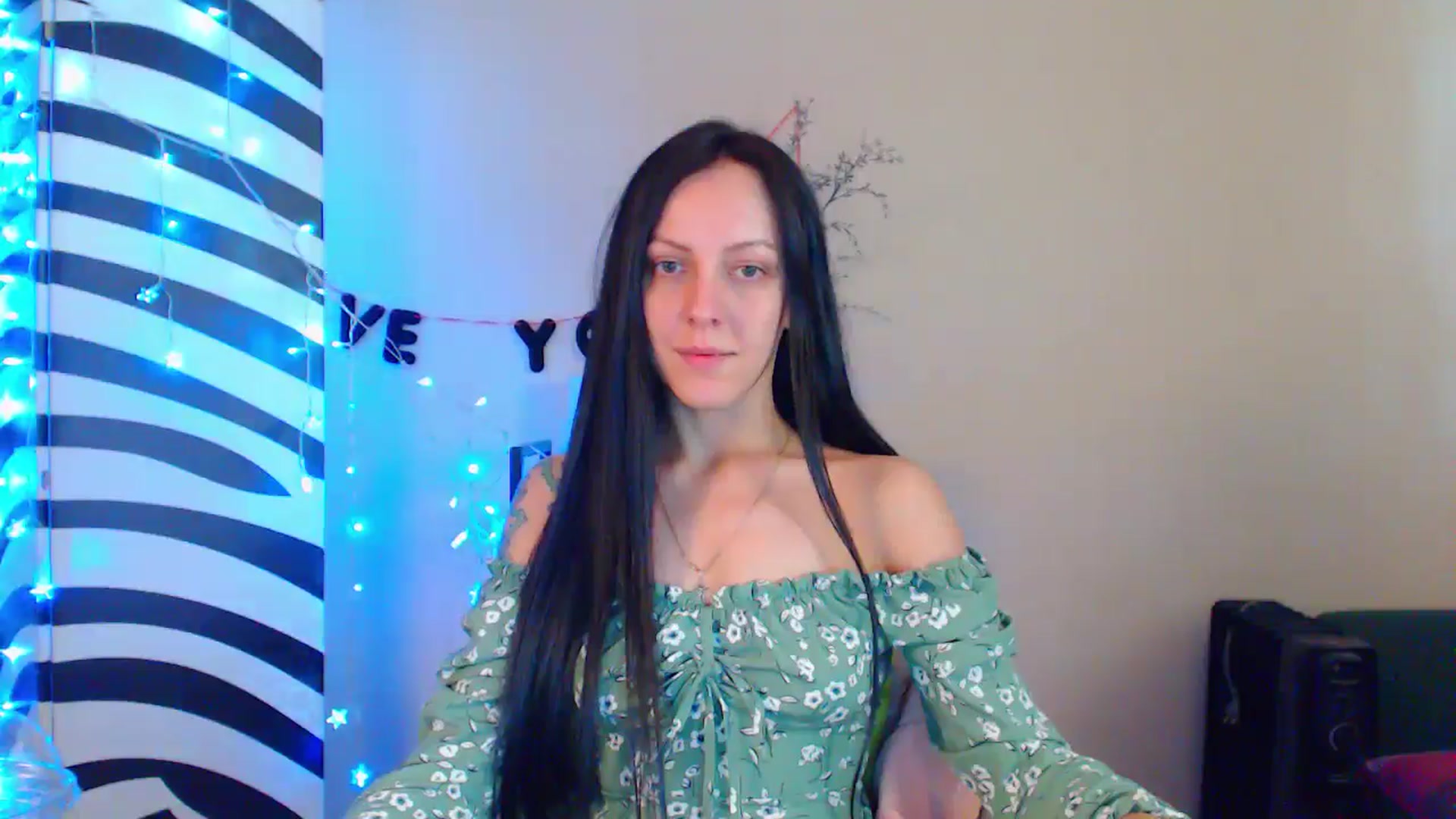 Gallery image thumbnail from MiracleMiss's myfreecams stream on, 07/25/2024, 09:15 image 14 of 20
