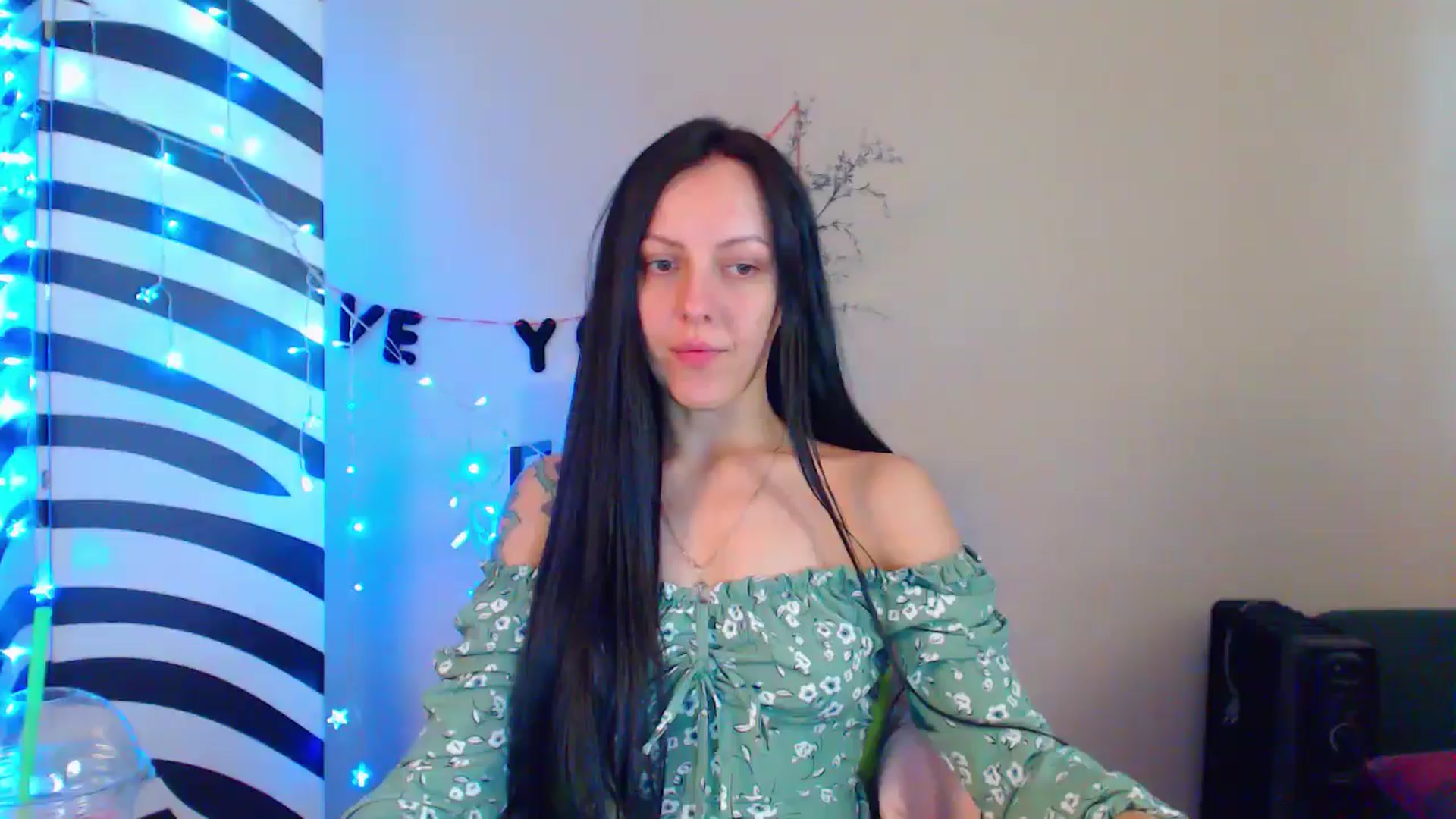 Gallery image thumbnail from MiracleMiss's myfreecams stream on, 07/25/2024, 09:15 image 8 of 20