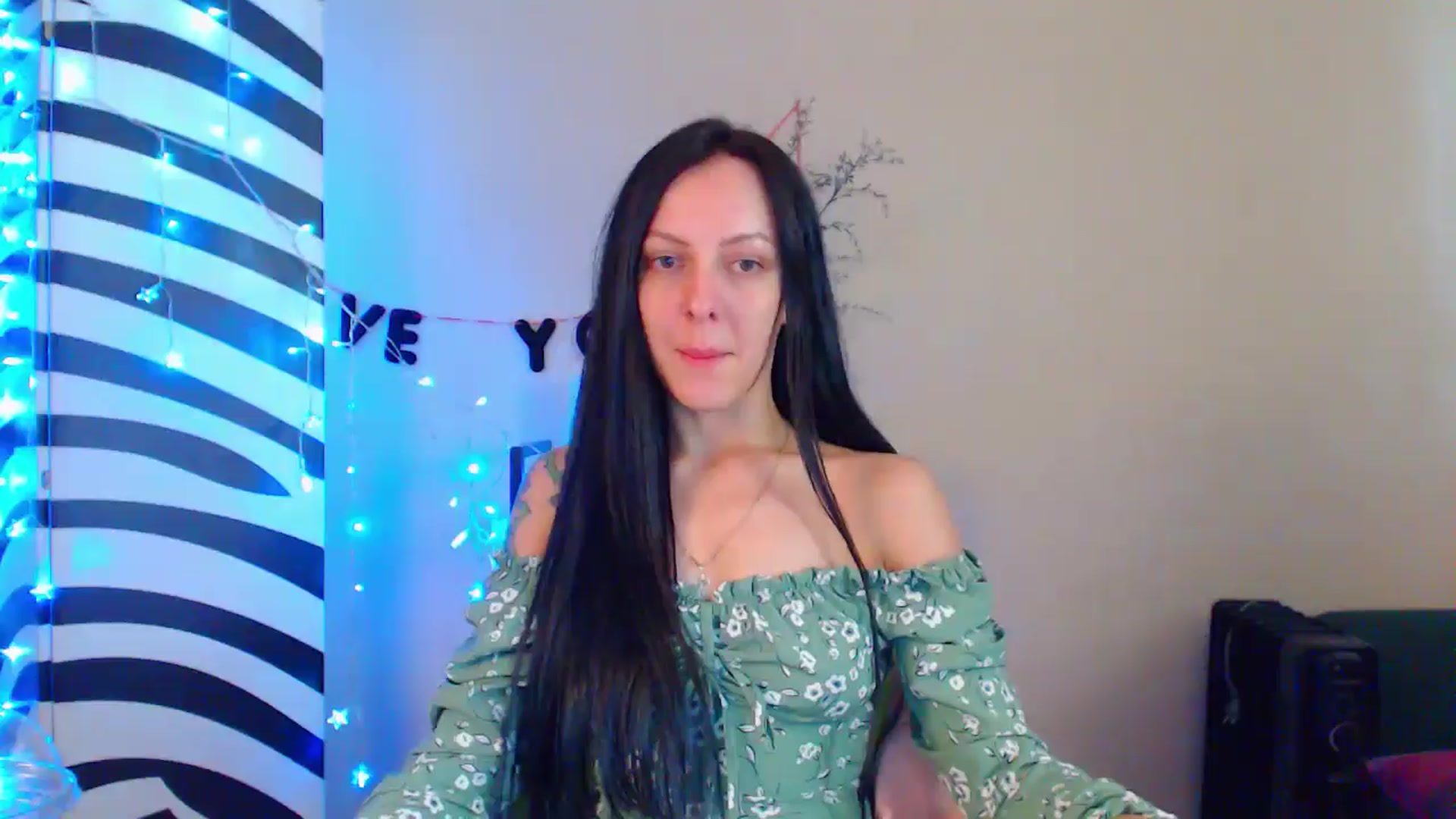 Gallery image thumbnail from MiracleMiss's myfreecams stream on, 07/25/2024, 09:15 image 11 of 20