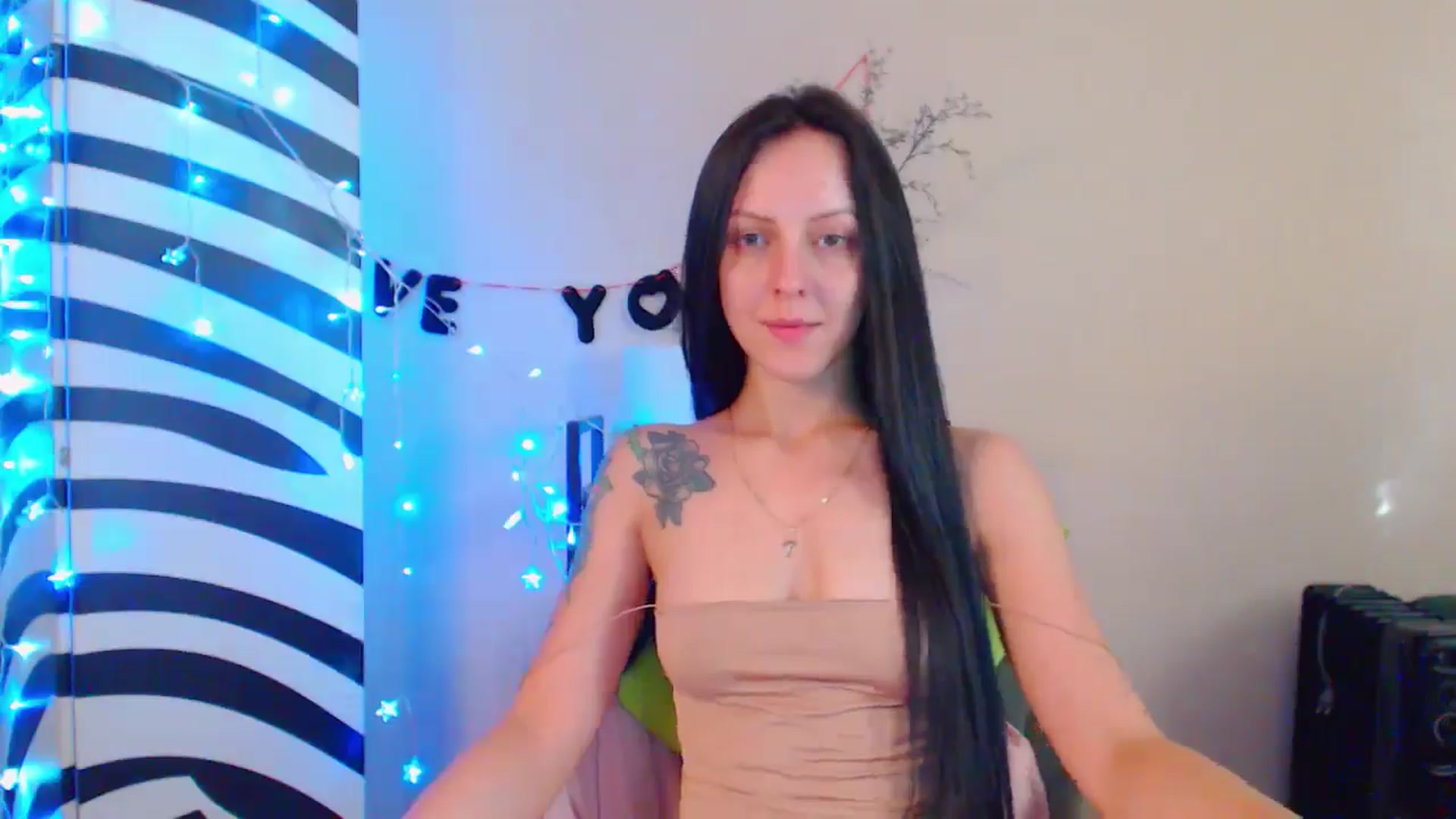 Gallery image thumbnail from MiracleMiss's myfreecams stream on, 07/26/2024, 14:35 image 8 of 20