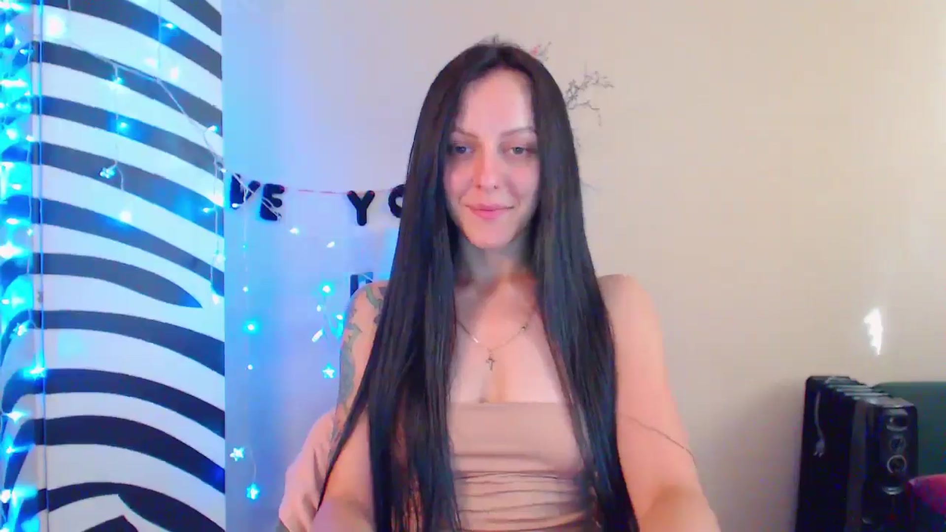 Gallery image thumbnail from MiracleMiss's myfreecams stream on, 07/26/2024, 14:35 image 2 of 20