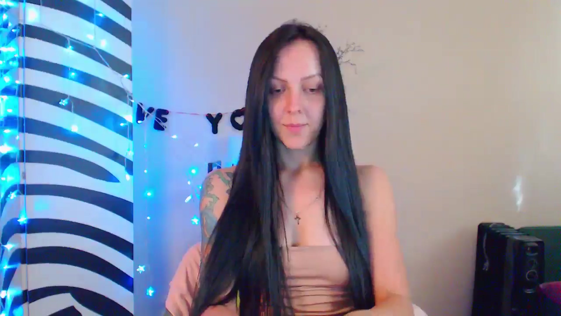 Gallery image thumbnail from MiracleMiss's myfreecams stream on, 07/26/2024, 14:35 image 3 of 20