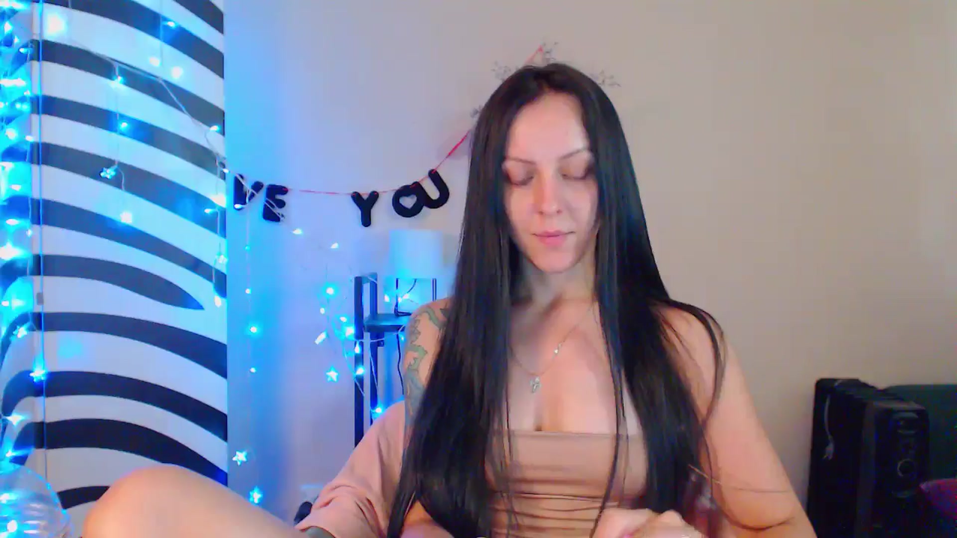 Gallery image thumbnail from MiracleMiss's myfreecams stream on, 07/26/2024, 14:35 image 18 of 20