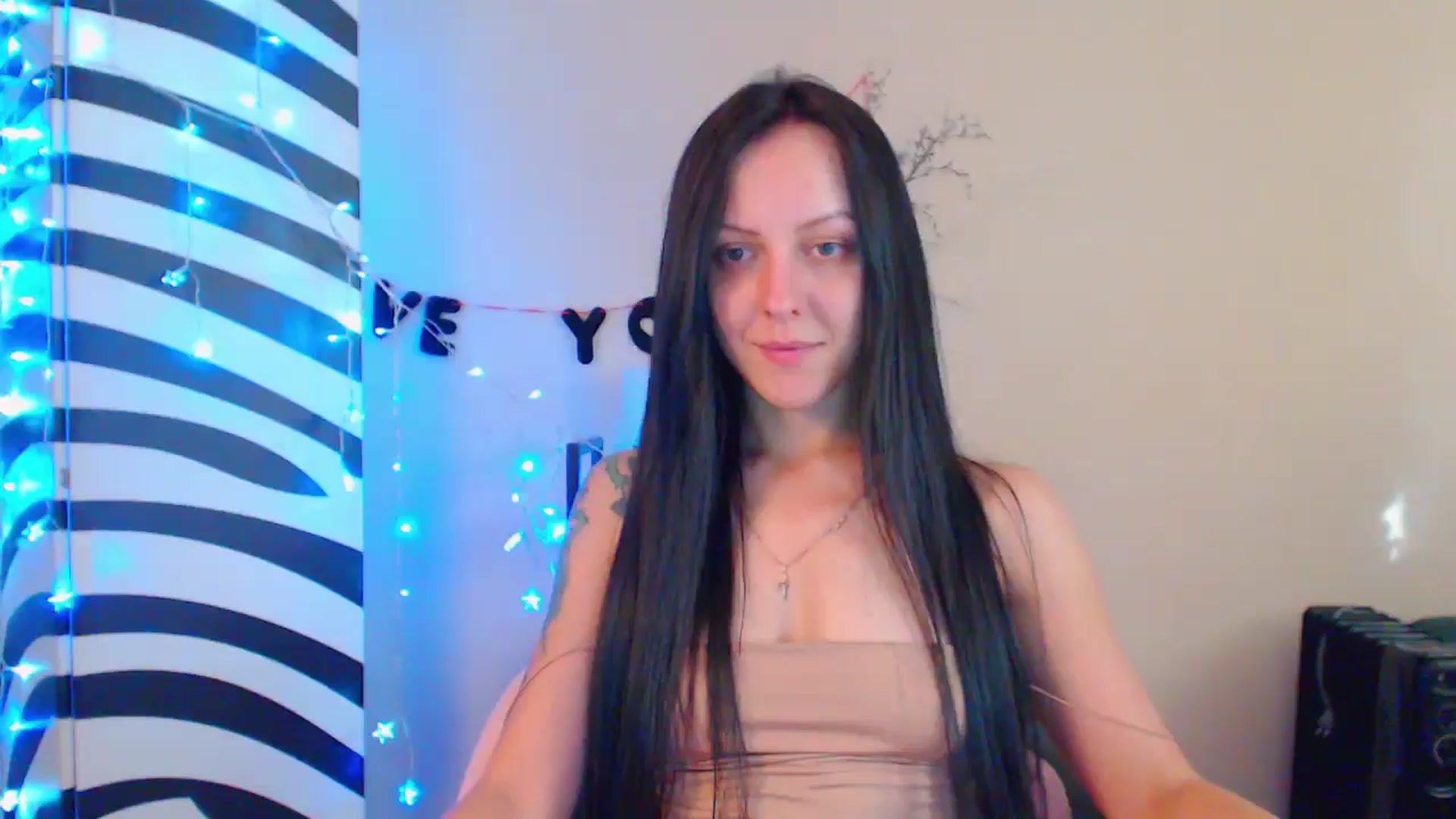 Gallery image thumbnail from MiracleMiss's myfreecams stream on, 07/26/2024, 14:35 image 6 of 20