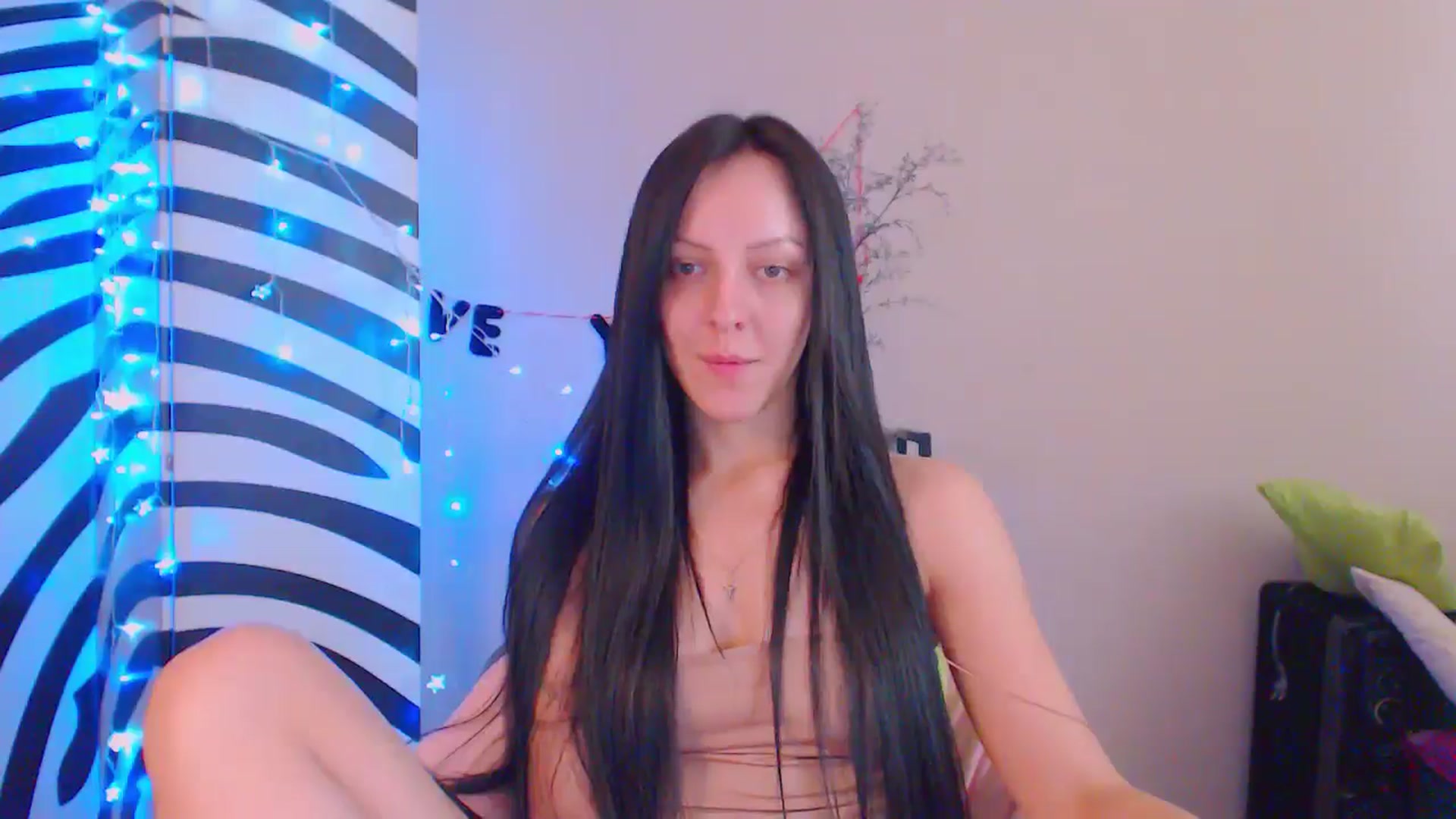 Gallery image thumbnail from MiracleMiss's myfreecams stream on, 07/28/2024, 12:35 image 2 of 20