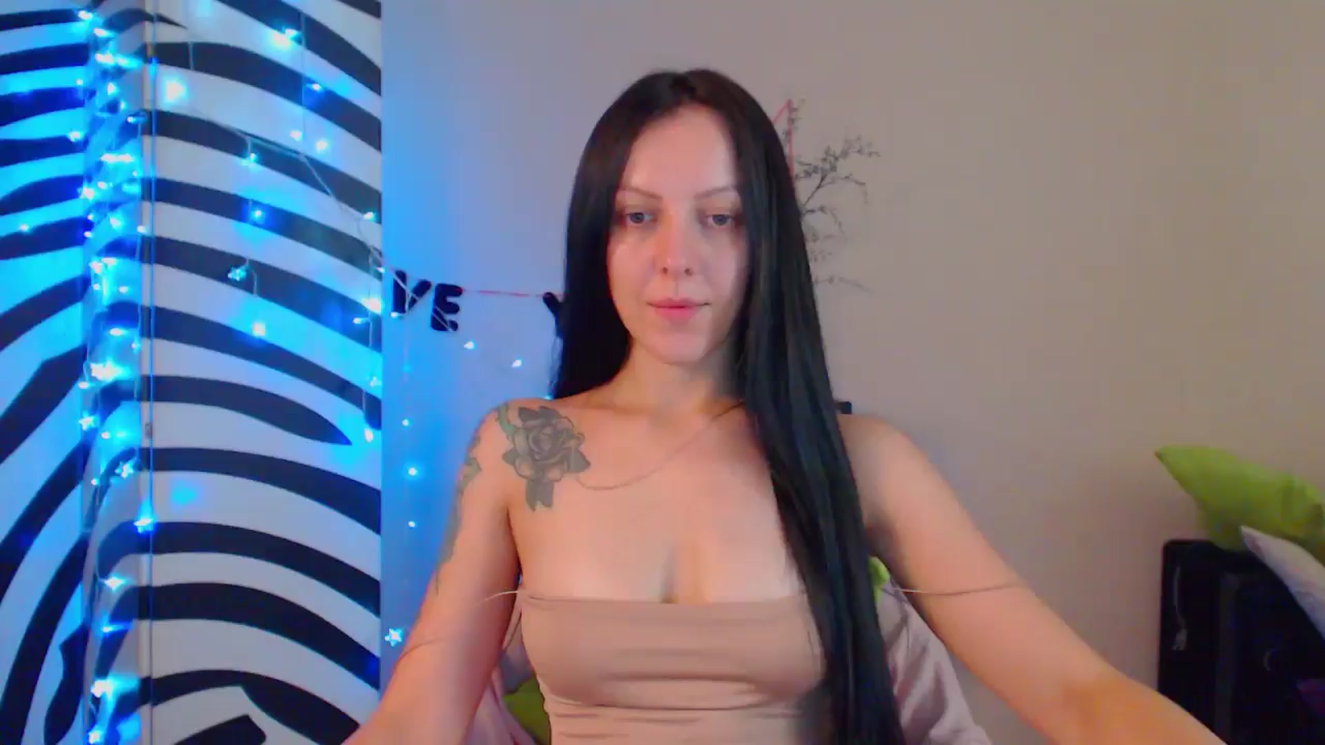 Gallery image thumbnail from MiracleMiss's myfreecams stream on, 07/29/2024, 10:42 image 16 of 20
