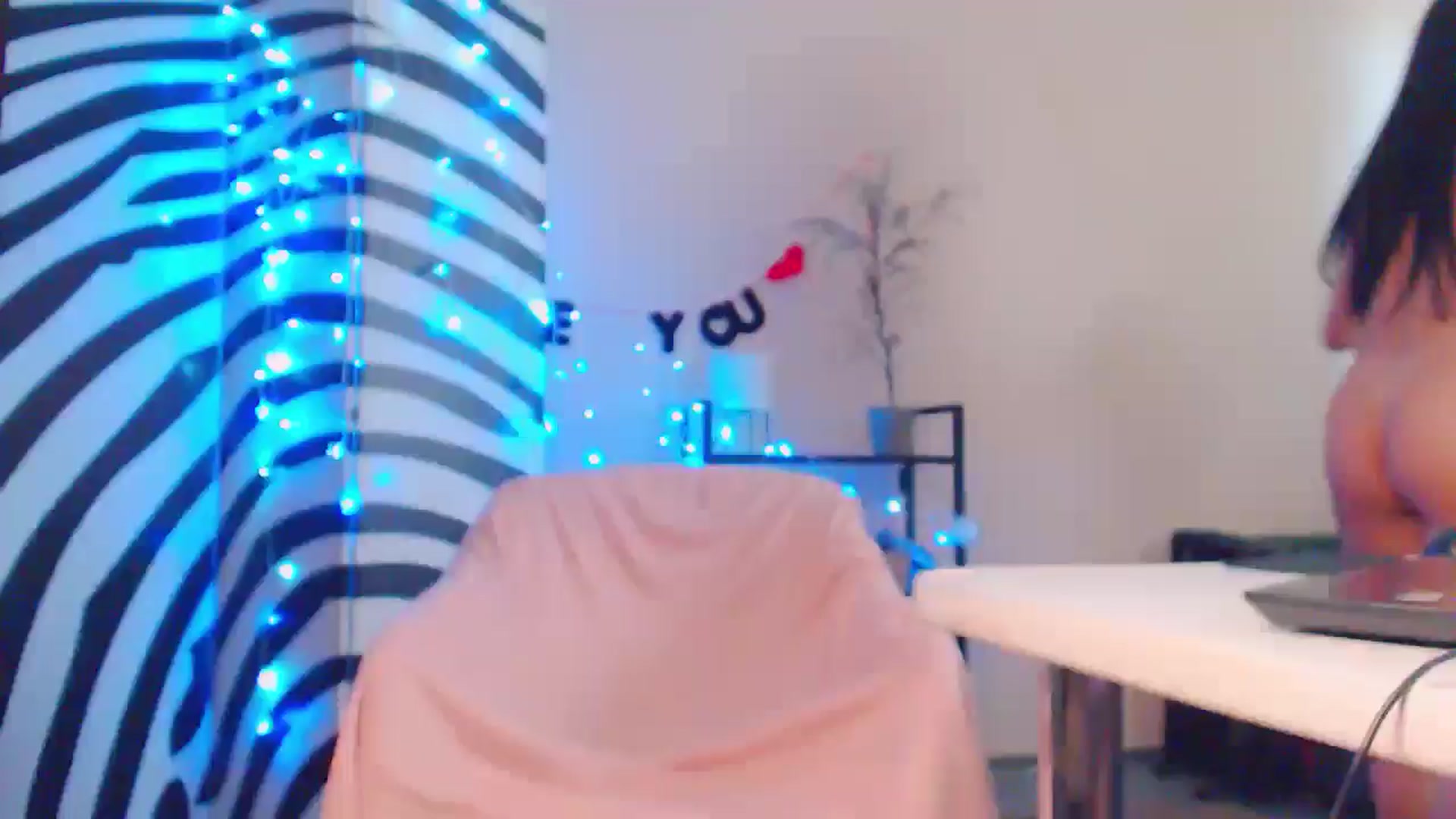 Gallery image thumbnail from MiracleMiss's myfreecams stream on, 08/04/2024, 11:04 image 1 of 20