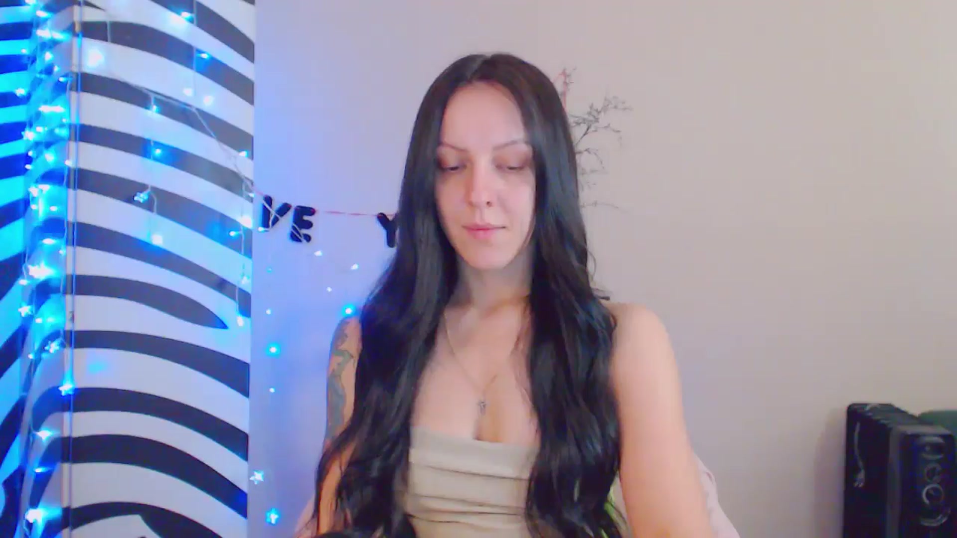 Gallery image thumbnail from MiracleMiss's myfreecams stream on, 08/06/2024, 13:16 image 3 of 20