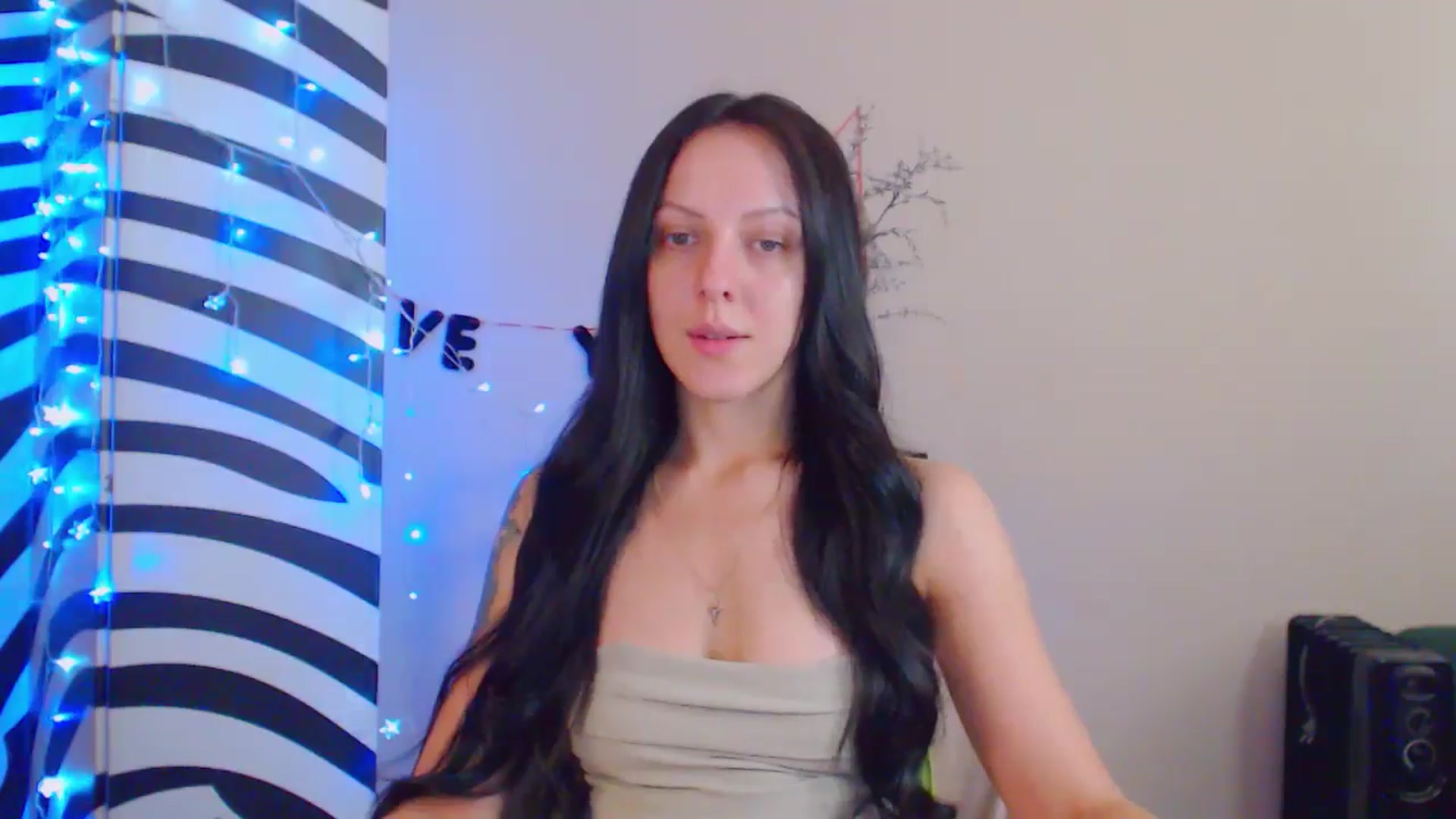 Gallery image thumbnail from MiracleMiss's myfreecams stream on, 08/06/2024, 13:16 image 2 of 20