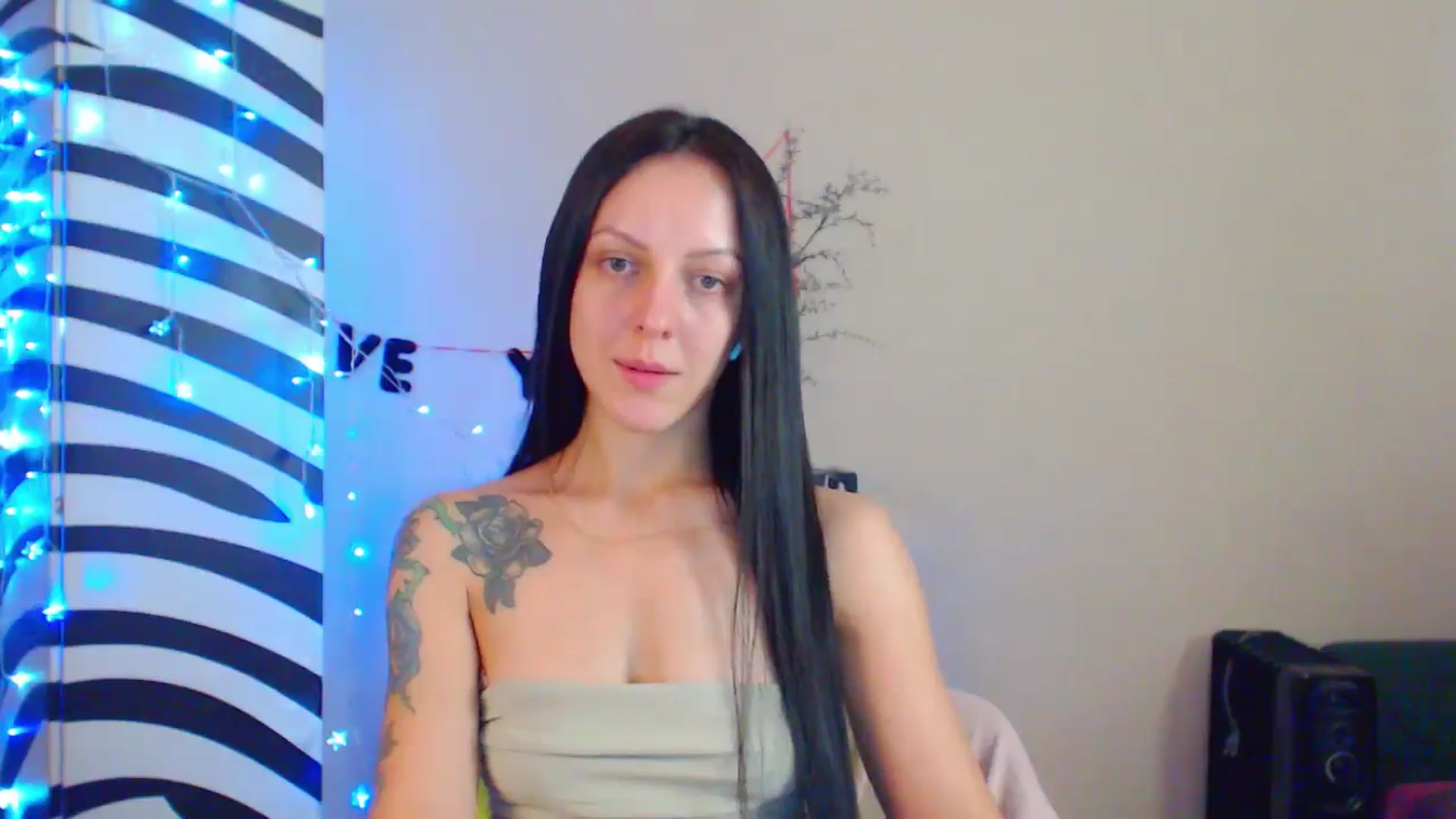 Gallery image thumbnail from MiracleMiss's myfreecams stream on, 08/07/2024, 11:11 image 19 of 20