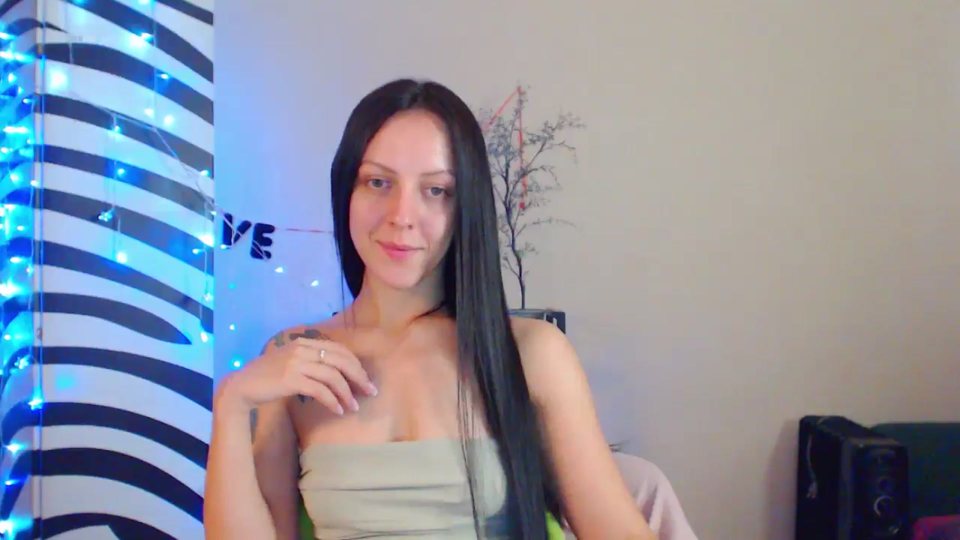 Gallery image thumbnail from MiracleMiss's myfreecams stream on, 08/07/2024, 11:11 image 20 of 20
