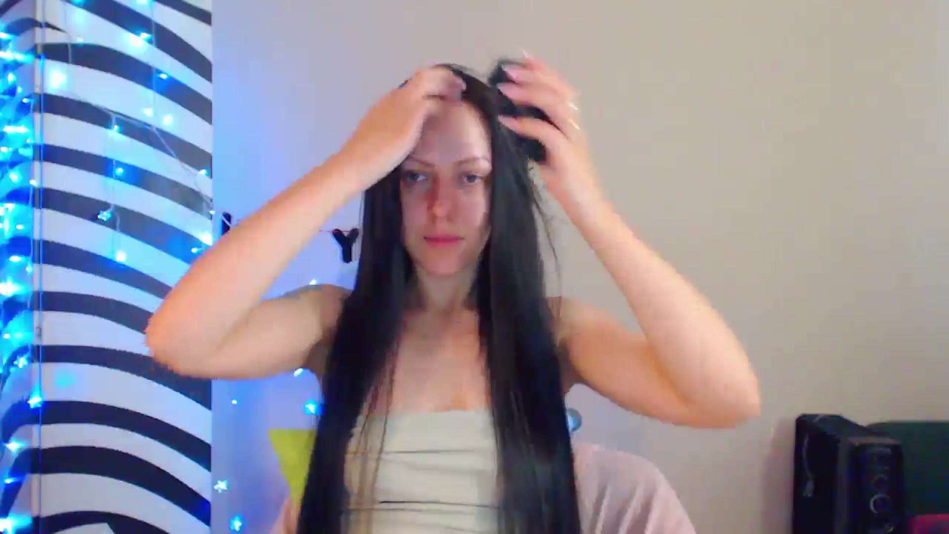 Gallery image thumbnail from MiracleMiss's myfreecams stream on, 08/07/2024, 11:11 image 2 of 20