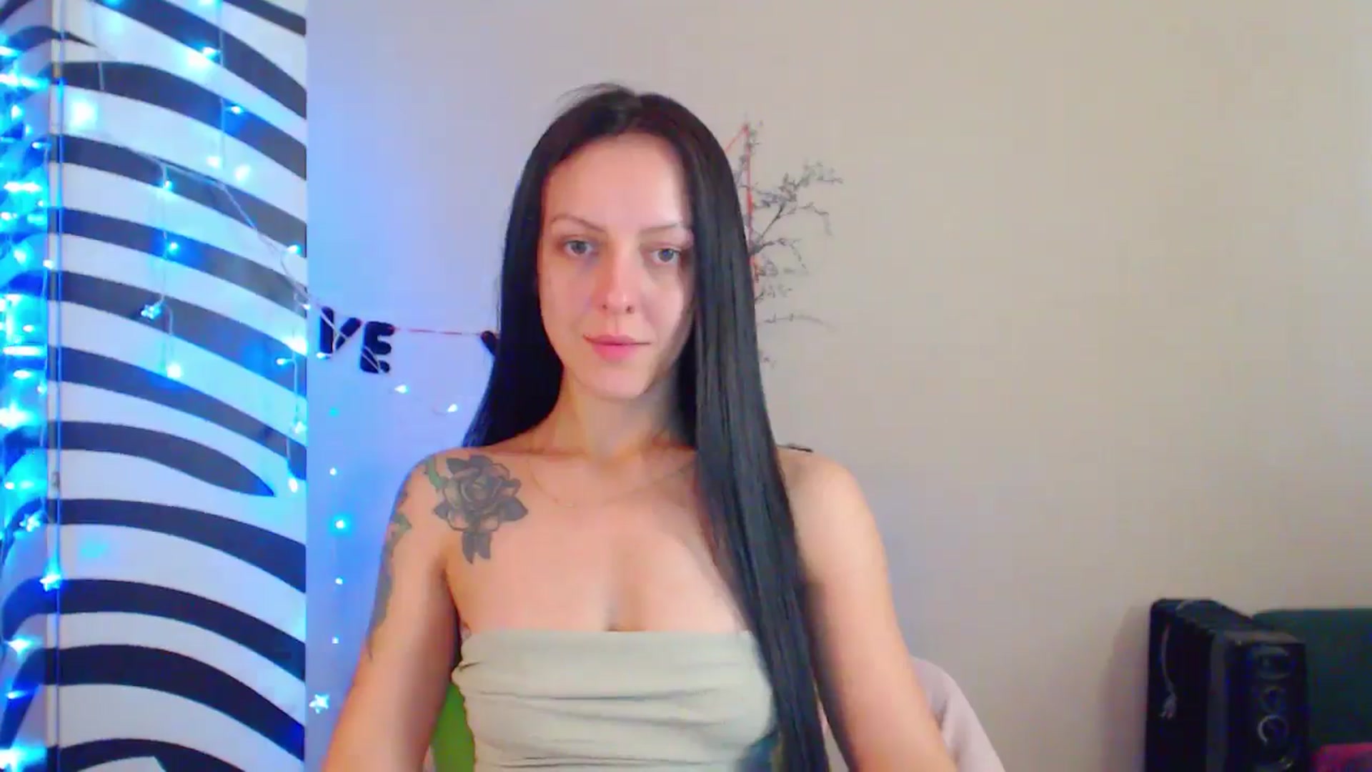 Gallery image thumbnail from MiracleMiss's myfreecams stream on, 08/07/2024, 11:11 image 3 of 20