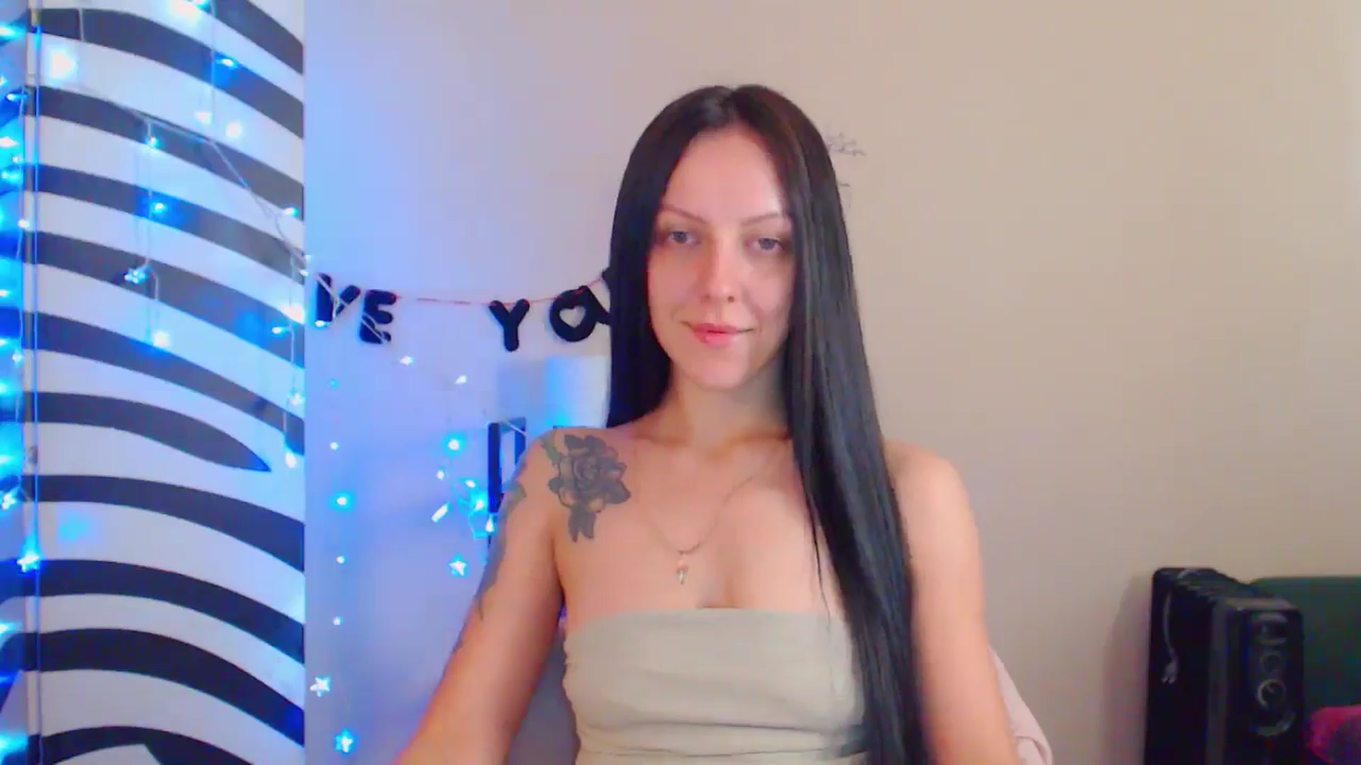 Gallery image thumbnail from MiracleMiss's myfreecams stream on, 08/08/2024, 11:31 image 4 of 20
