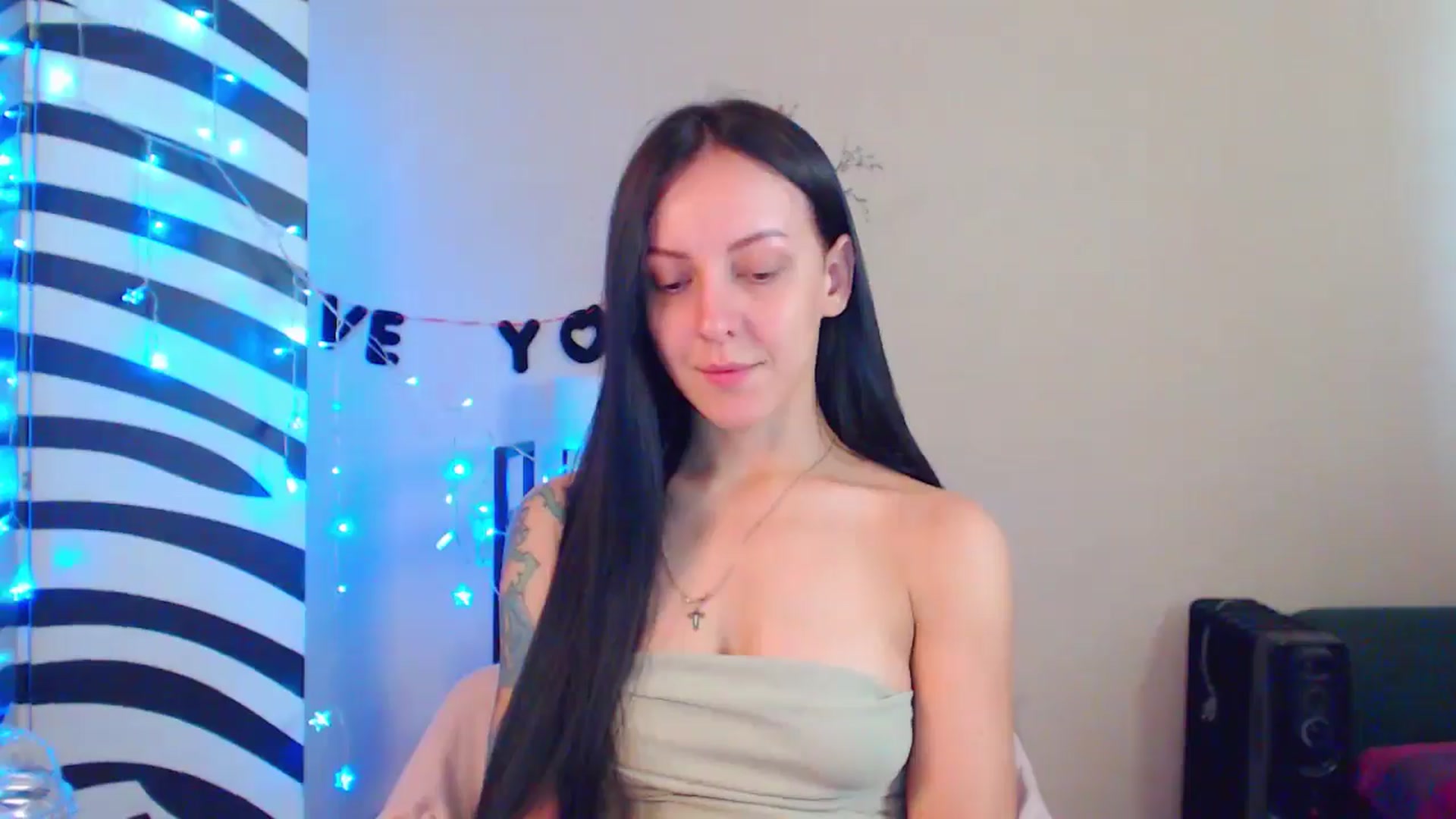 Gallery image thumbnail from MiracleMiss's myfreecams stream on, 08/09/2024, 10:42 image 2 of 20