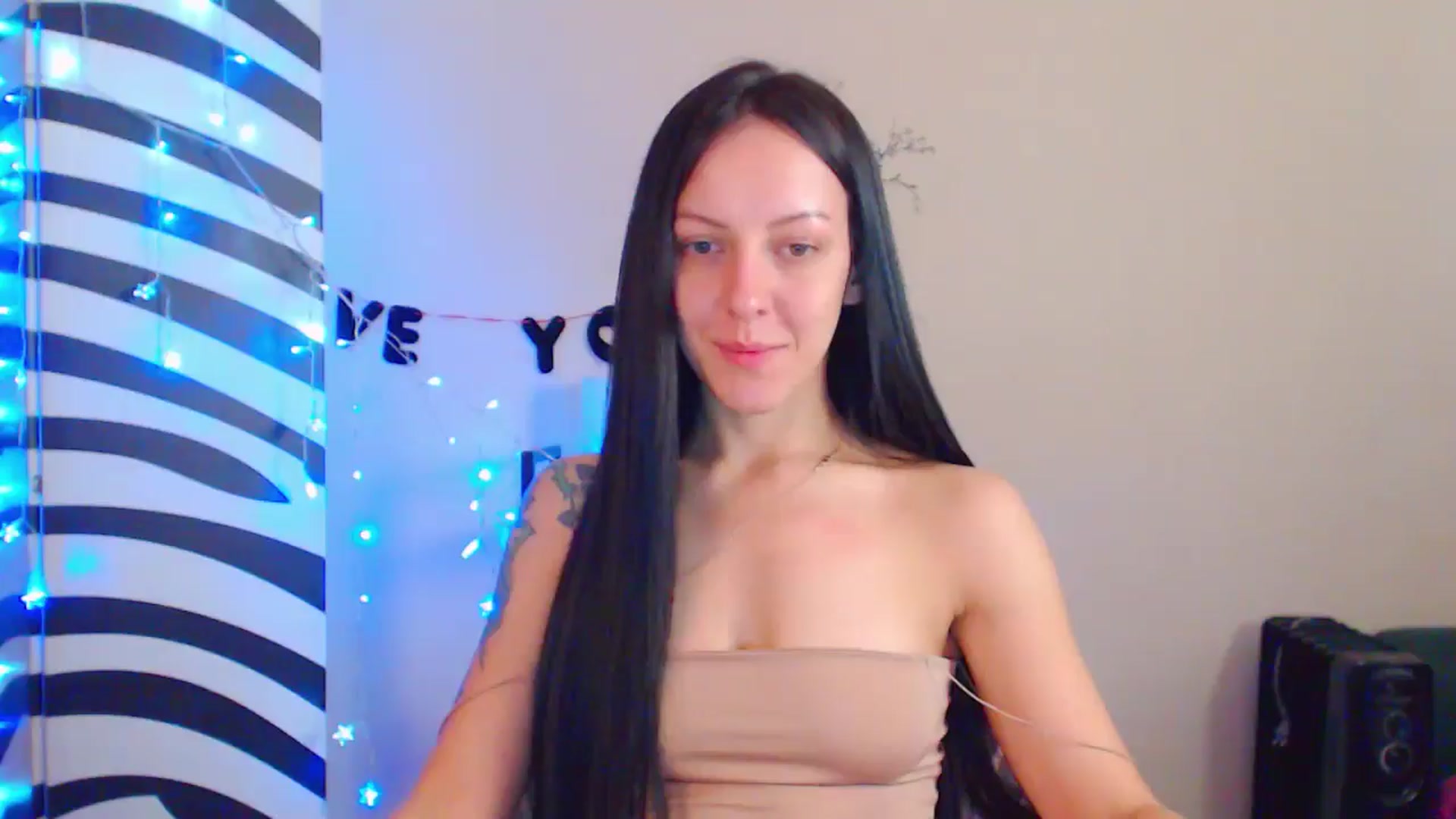 Gallery image thumbnail from MiracleMiss's myfreecams stream on, 08/12/2024, 11:23 image 5 of 20