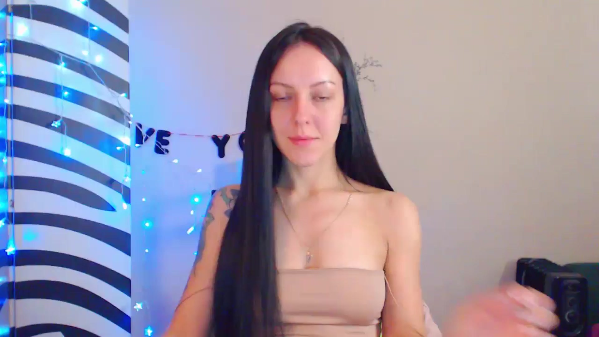Gallery image thumbnail from MiracleMiss's myfreecams stream on, 08/12/2024, 11:23 image 1 of 20