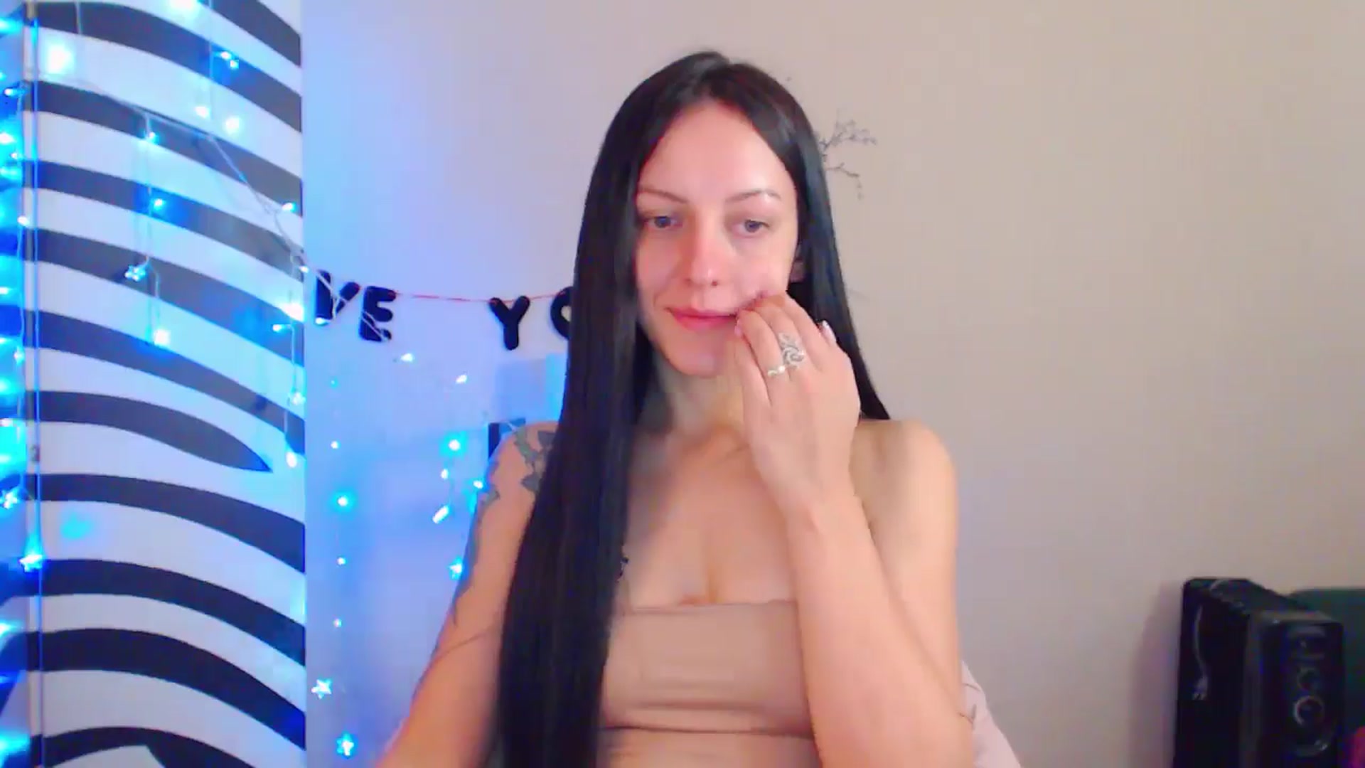 Gallery image thumbnail from MiracleMiss's myfreecams stream on, 08/12/2024, 11:23 image 4 of 20