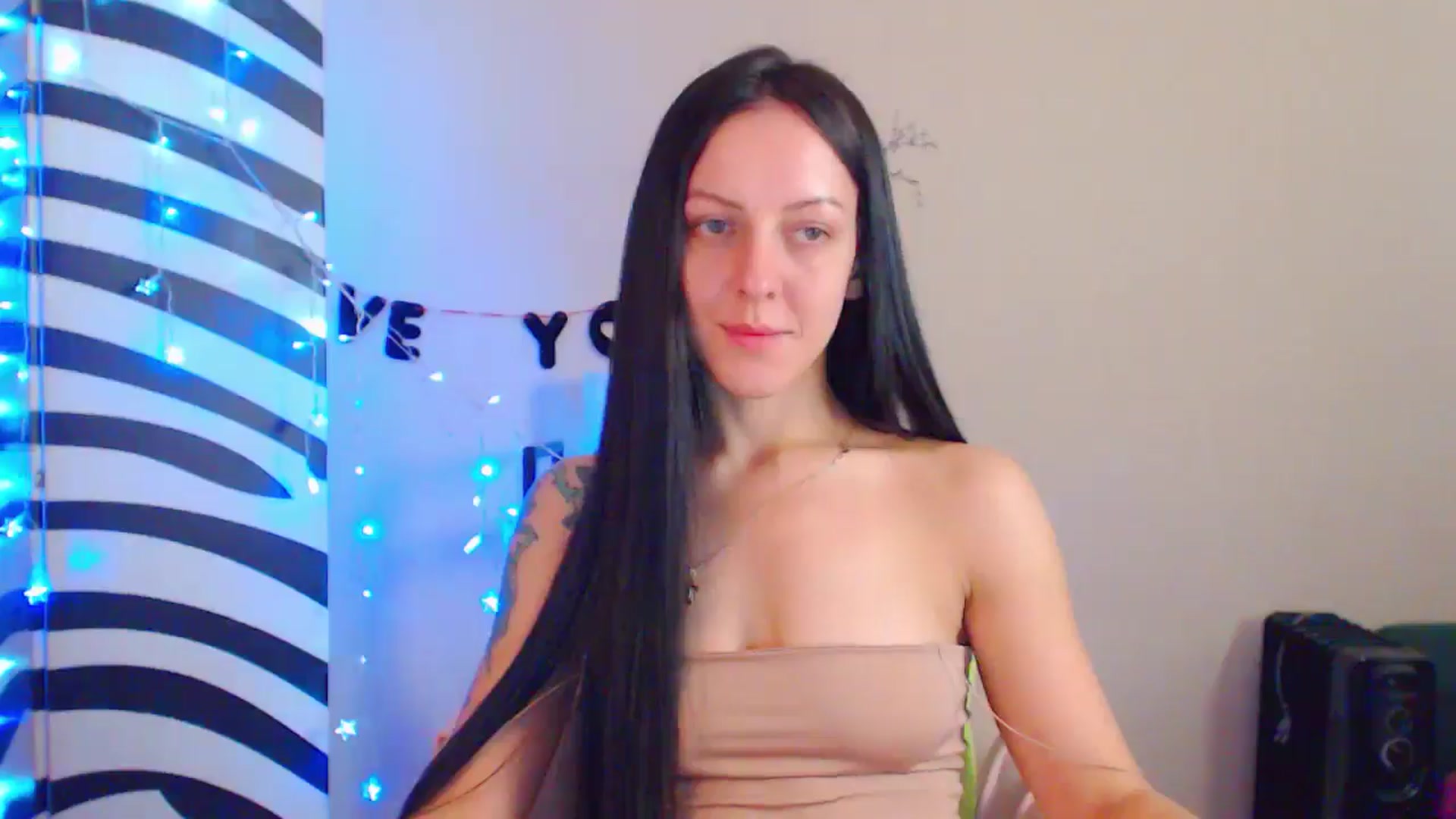 Gallery image thumbnail from MiracleMiss's myfreecams stream on, 08/12/2024, 11:23 image 9 of 20