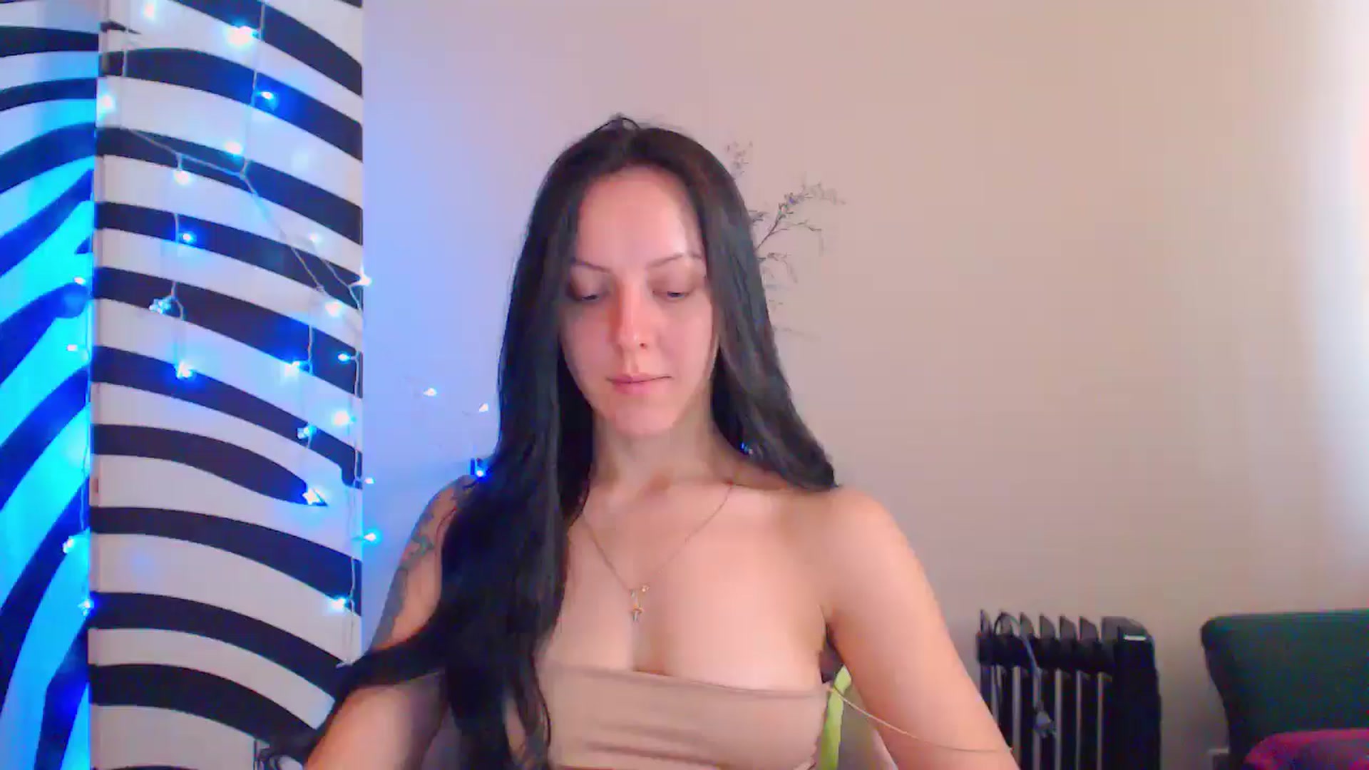 Gallery image thumbnail from MiracleMiss's myfreecams stream on, 08/15/2024, 12:06 image 5 of 20