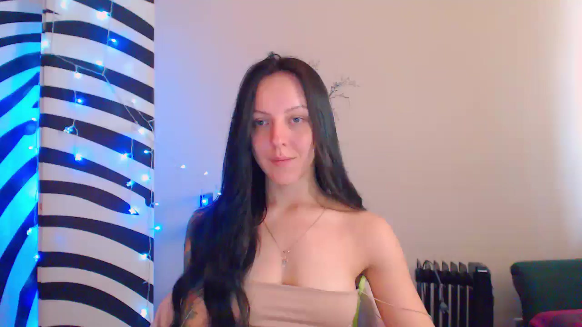 Gallery image thumbnail from MiracleMiss's myfreecams stream on, 08/15/2024, 12:06 image 15 of 20