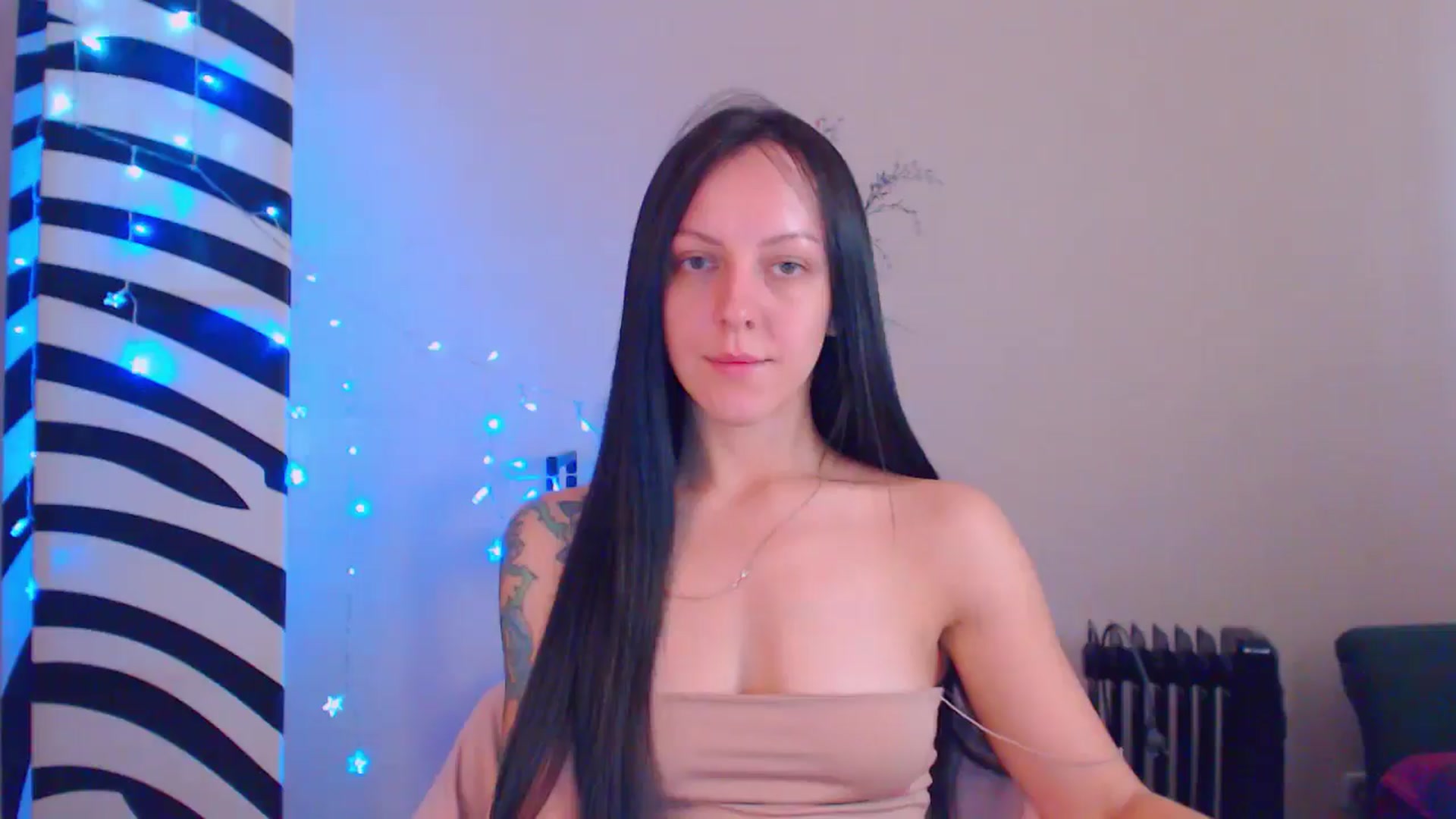 Gallery image thumbnail from MiracleMiss's myfreecams stream on, 08/16/2024, 10:31 image 15 of 20