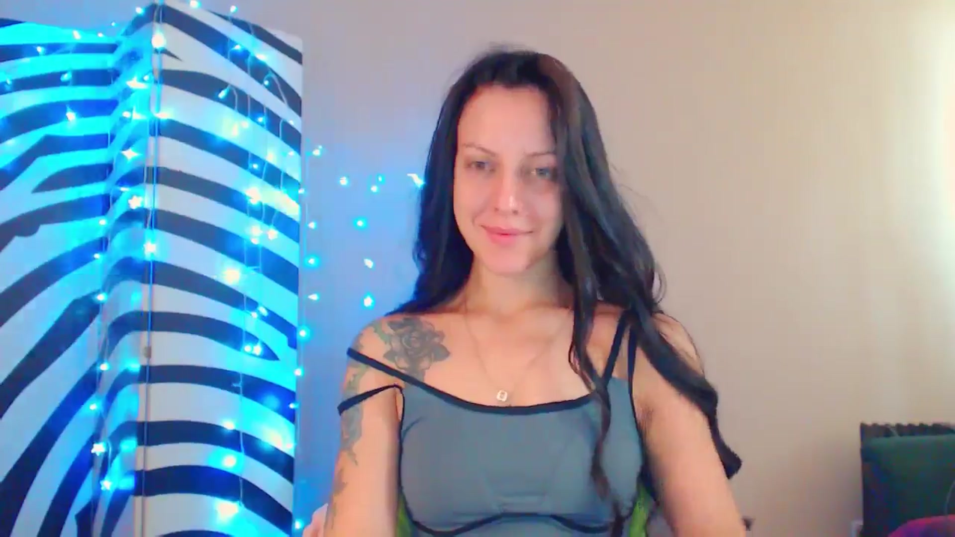 Gallery image thumbnail from MiracleMiss's myfreecams stream on, 08/22/2024, 11:01 image 2 of 20