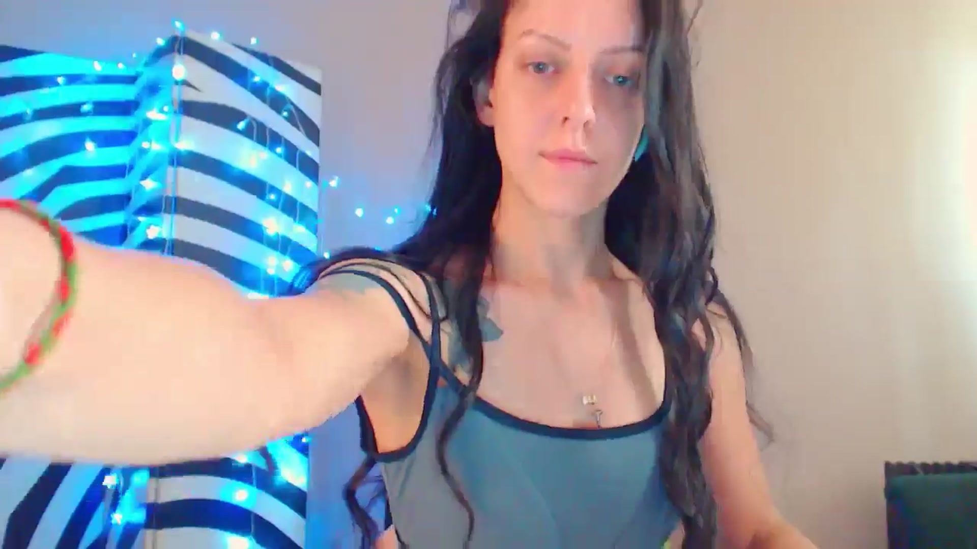 Gallery image thumbnail from MiracleMiss's myfreecams stream on, 08/22/2024, 11:01 image 8 of 20