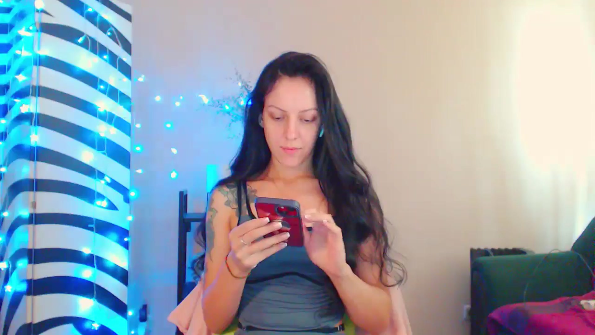 Gallery image thumbnail from MiracleMiss's myfreecams stream on, 08/22/2024, 11:01 image 14 of 20
