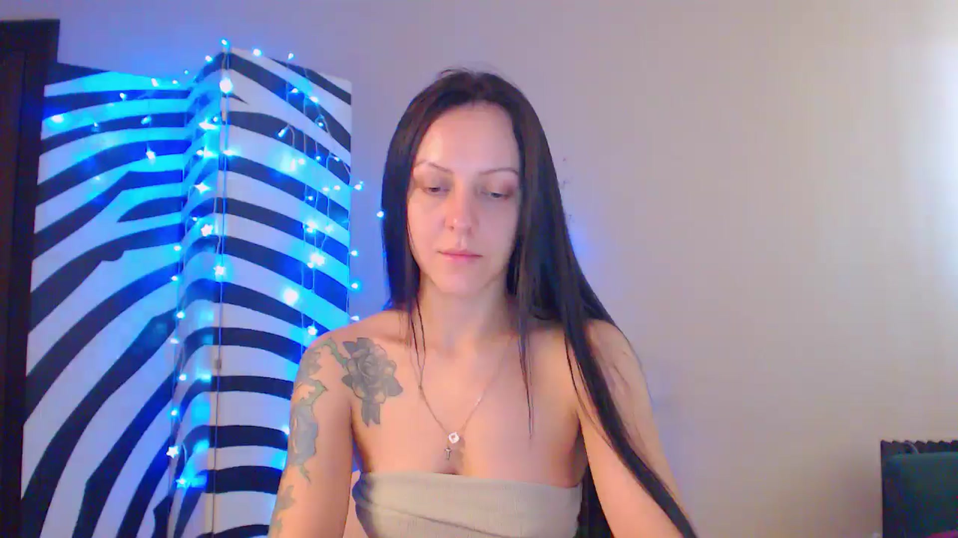 Gallery image thumbnail from MiracleMiss's myfreecams stream on, 08/24/2024, 11:14 image 2 of 20