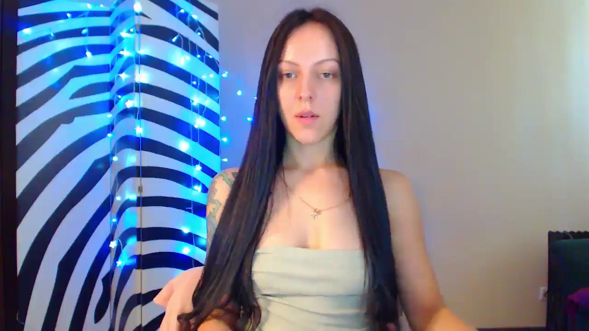 Gallery image thumbnail from MiracleMiss's myfreecams stream on, 08/25/2024, 10:22 image 5 of 20