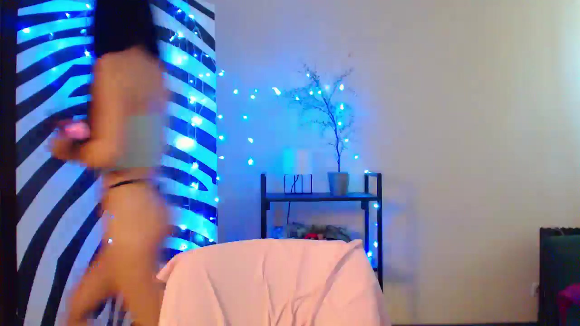 Gallery image thumbnail from MiracleMiss's myfreecams stream on, 08/25/2024, 10:22 image 10 of 20