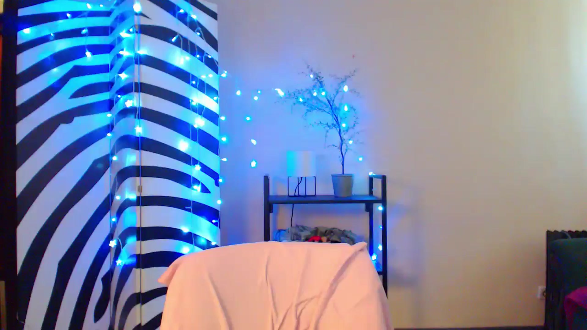 Gallery image thumbnail from MiracleMiss's myfreecams stream on, 08/25/2024, 10:22 image 14 of 20