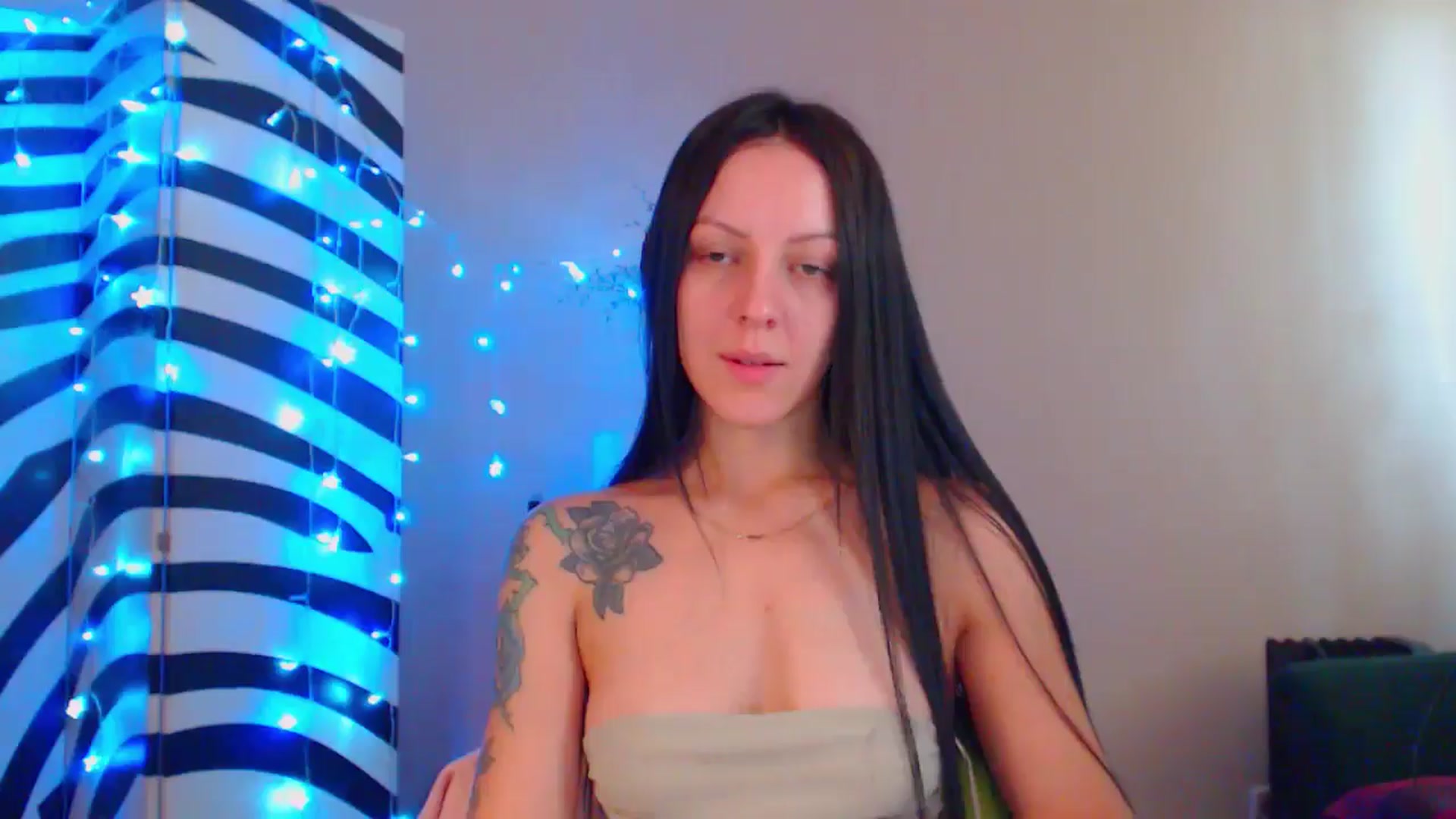 Gallery image thumbnail from MiracleMiss's myfreecams stream on, 08/27/2024, 10:10 image 3 of 20