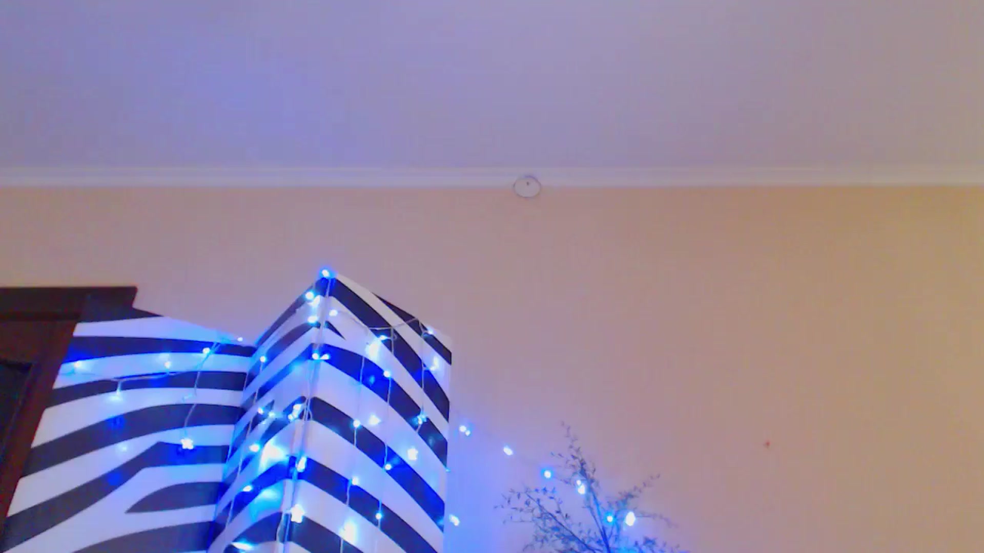 Gallery image thumbnail from MiracleMiss's myfreecams stream on, 08/30/2024, 09:01 image 10 of 20