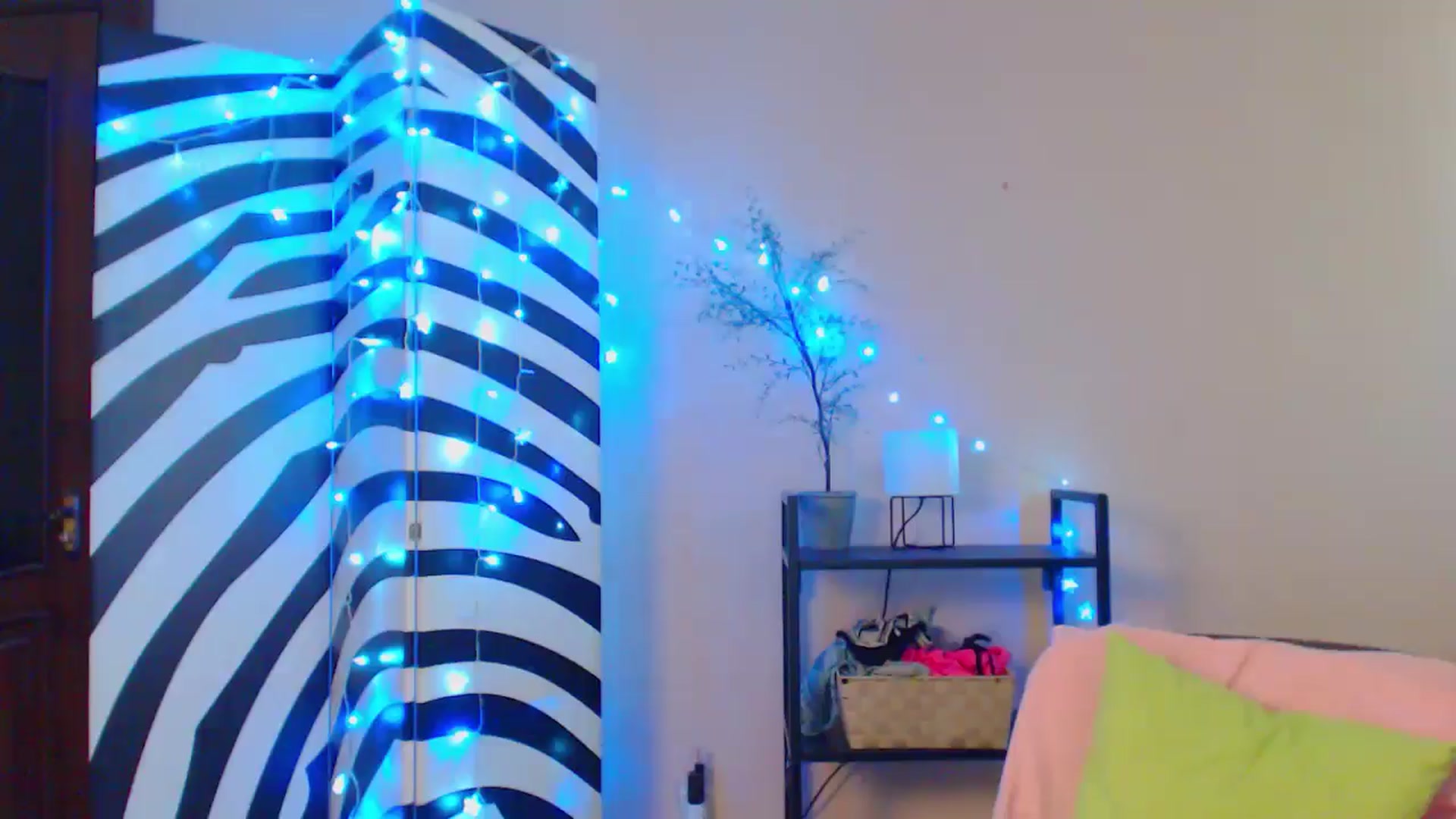 Gallery image thumbnail from MiracleMiss's myfreecams stream on, 08/30/2024, 09:01 image 6 of 20