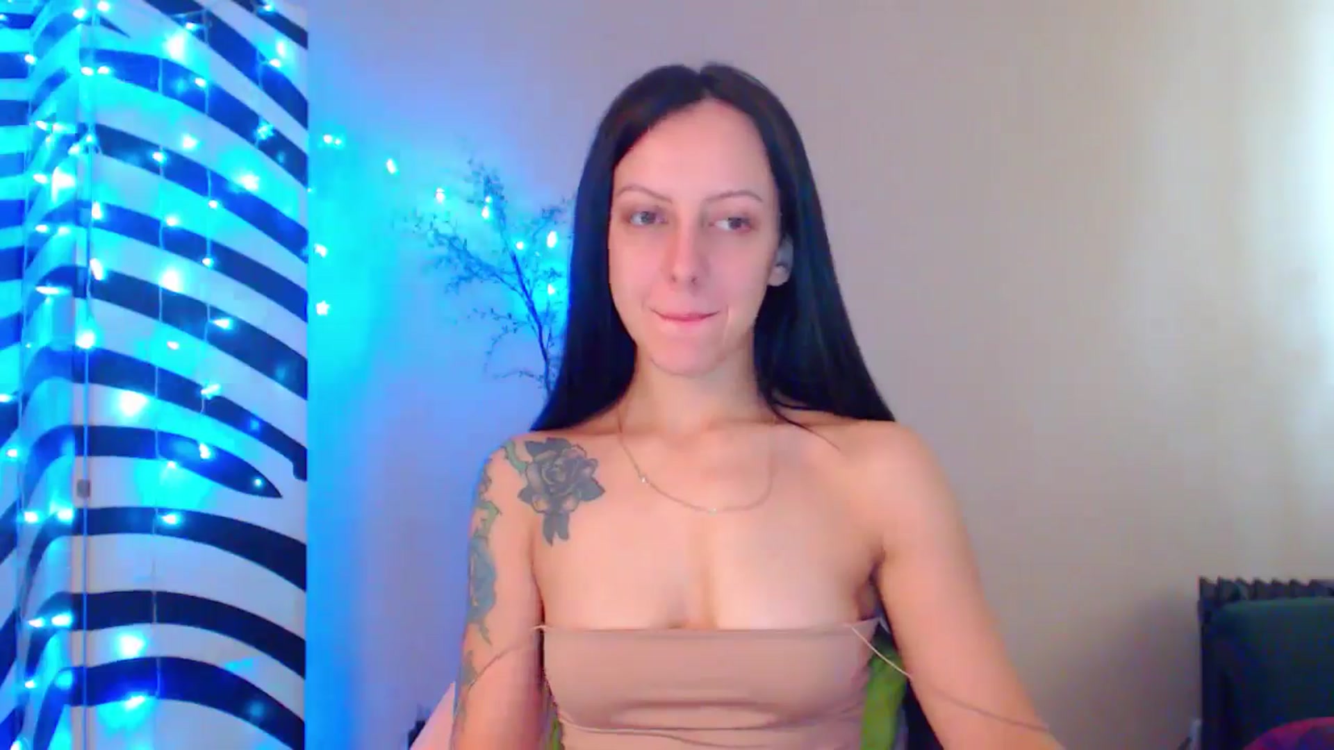 Gallery image thumbnail from MiracleMiss's myfreecams stream on, 09/03/2024, 08:46 image 8 of 20