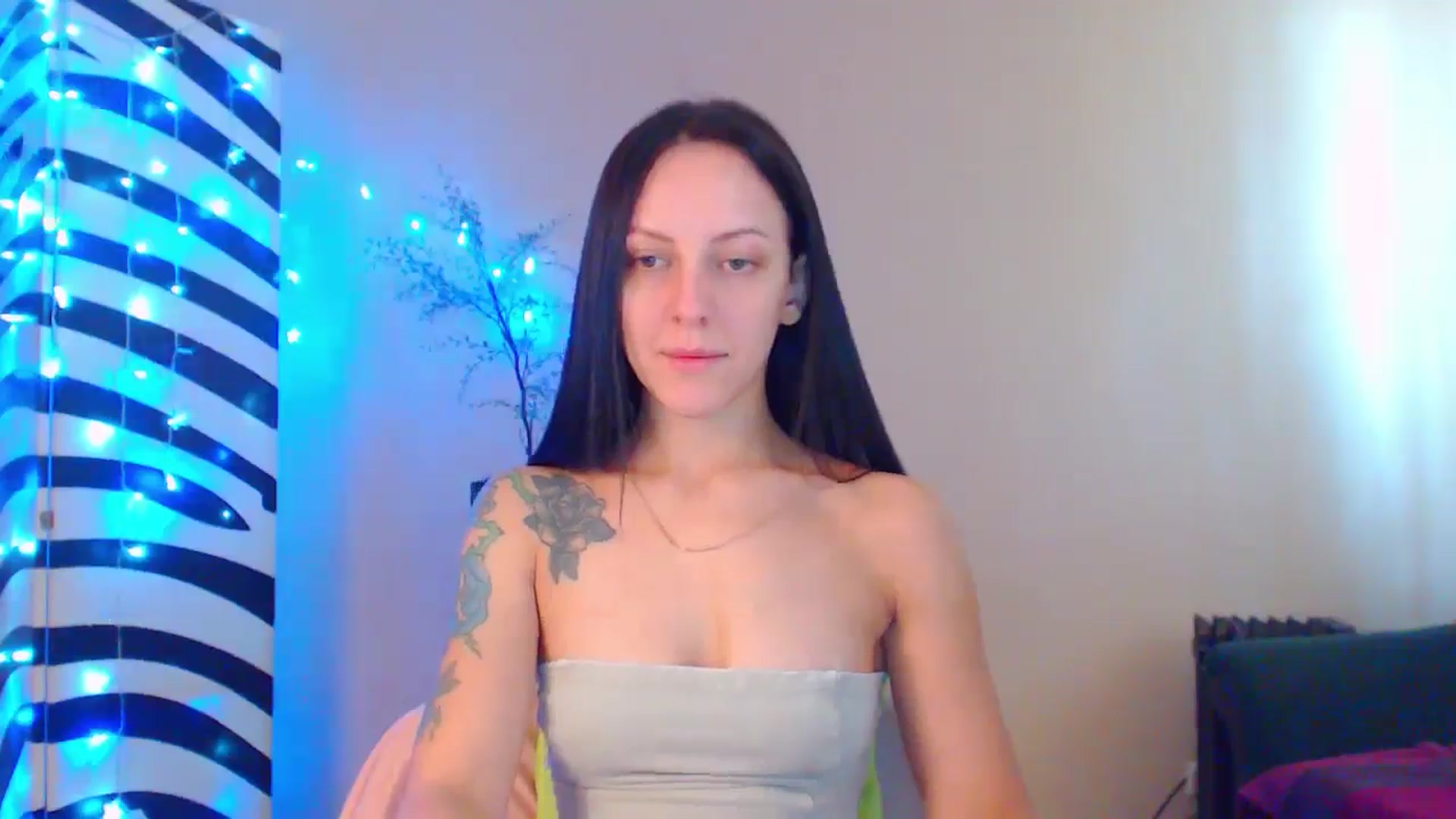 Gallery image thumbnail from MiracleMiss's myfreecams stream on, 09/08/2024, 10:48 image 15 of 20